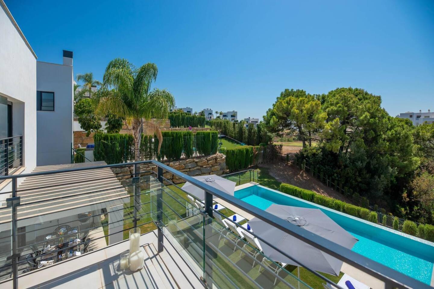 New Luxury 4br Pool, Bbq