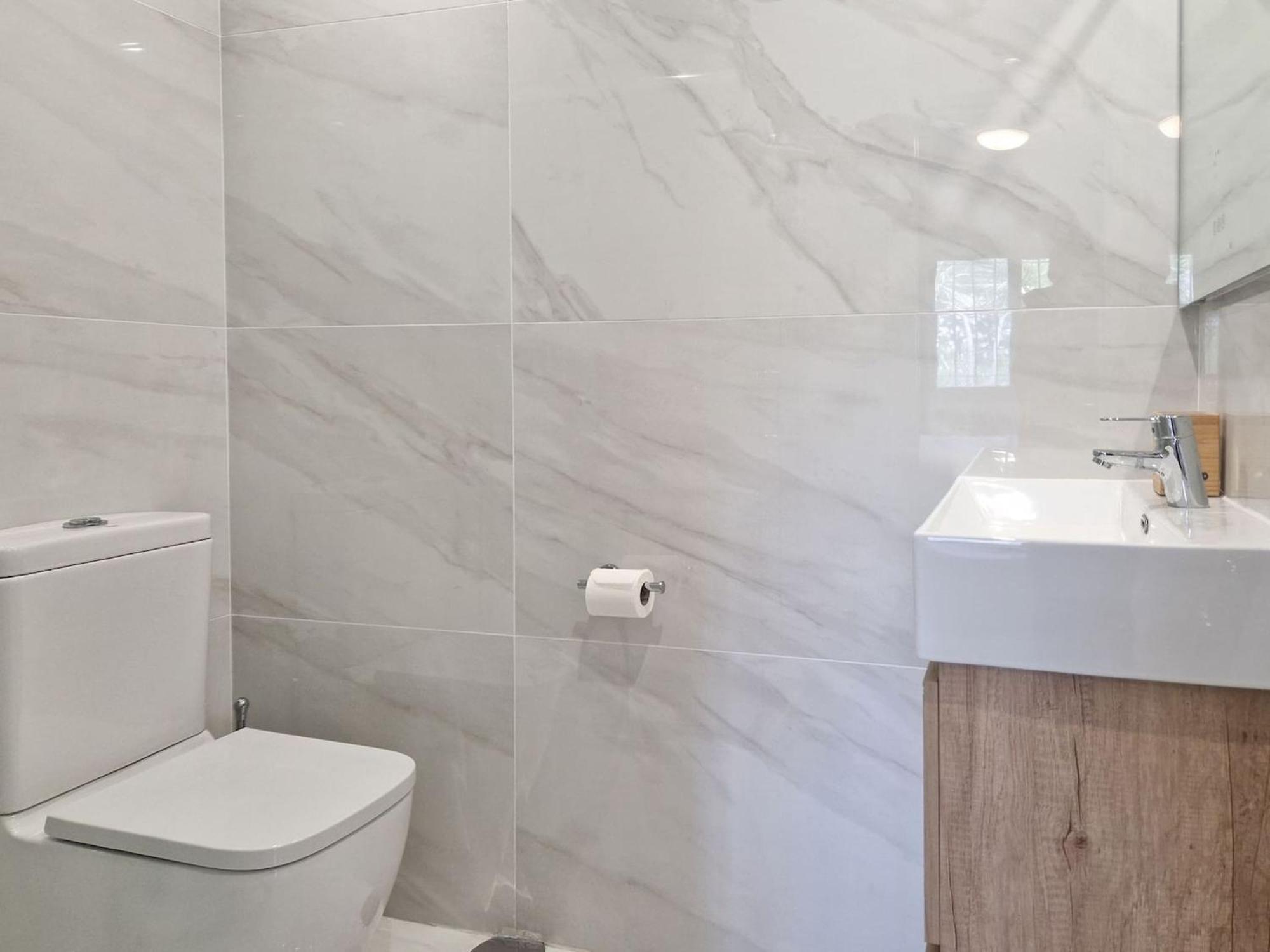 Modern Two Bedroom In Pueblo Cortes Del Golf Benahavis Apartment