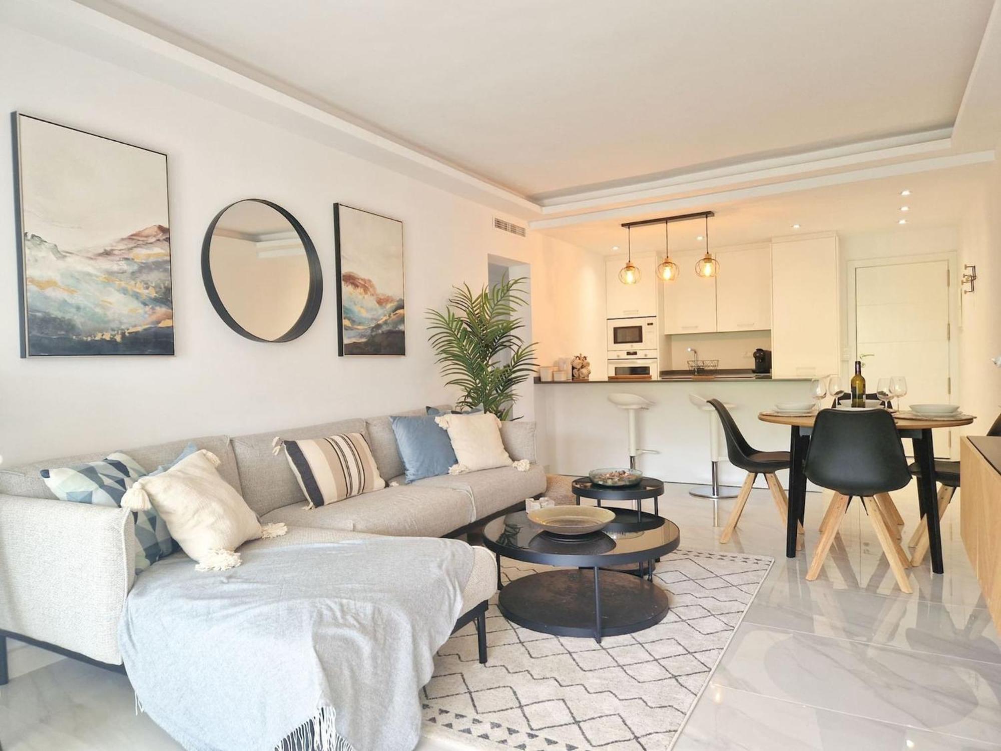 Modern Two Bedroom In Pueblo Cortes Del Golf Benahavis * Estepona