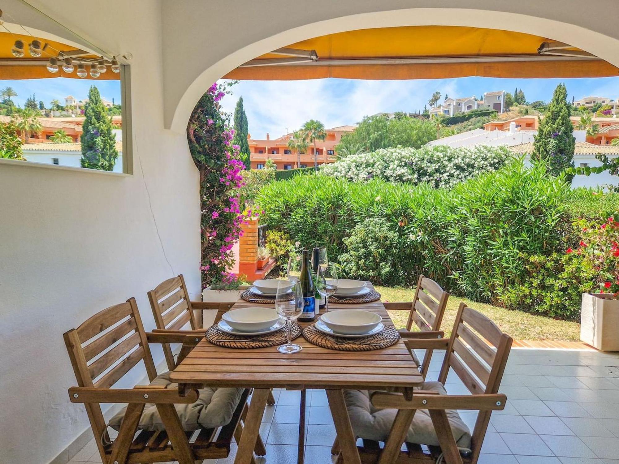 Modern Two Bedroom In Pueblo Cortes Del Golf Benahavis * Estepona
