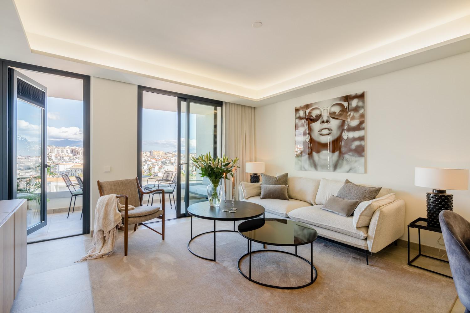 Inf26f - Modern And Bright Apartment