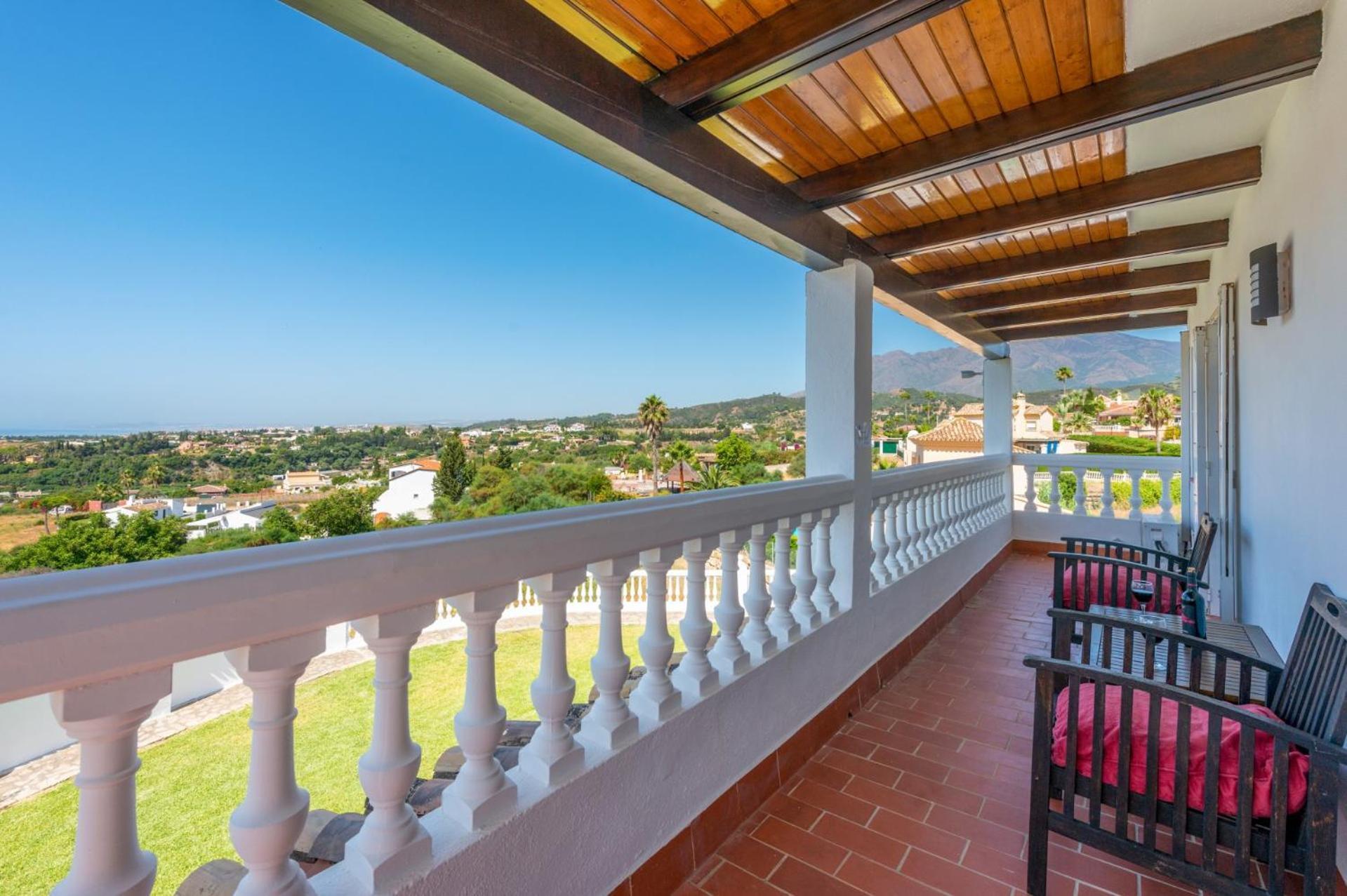 Holivista Elegant 4-bedroom Spanish In * Estepona