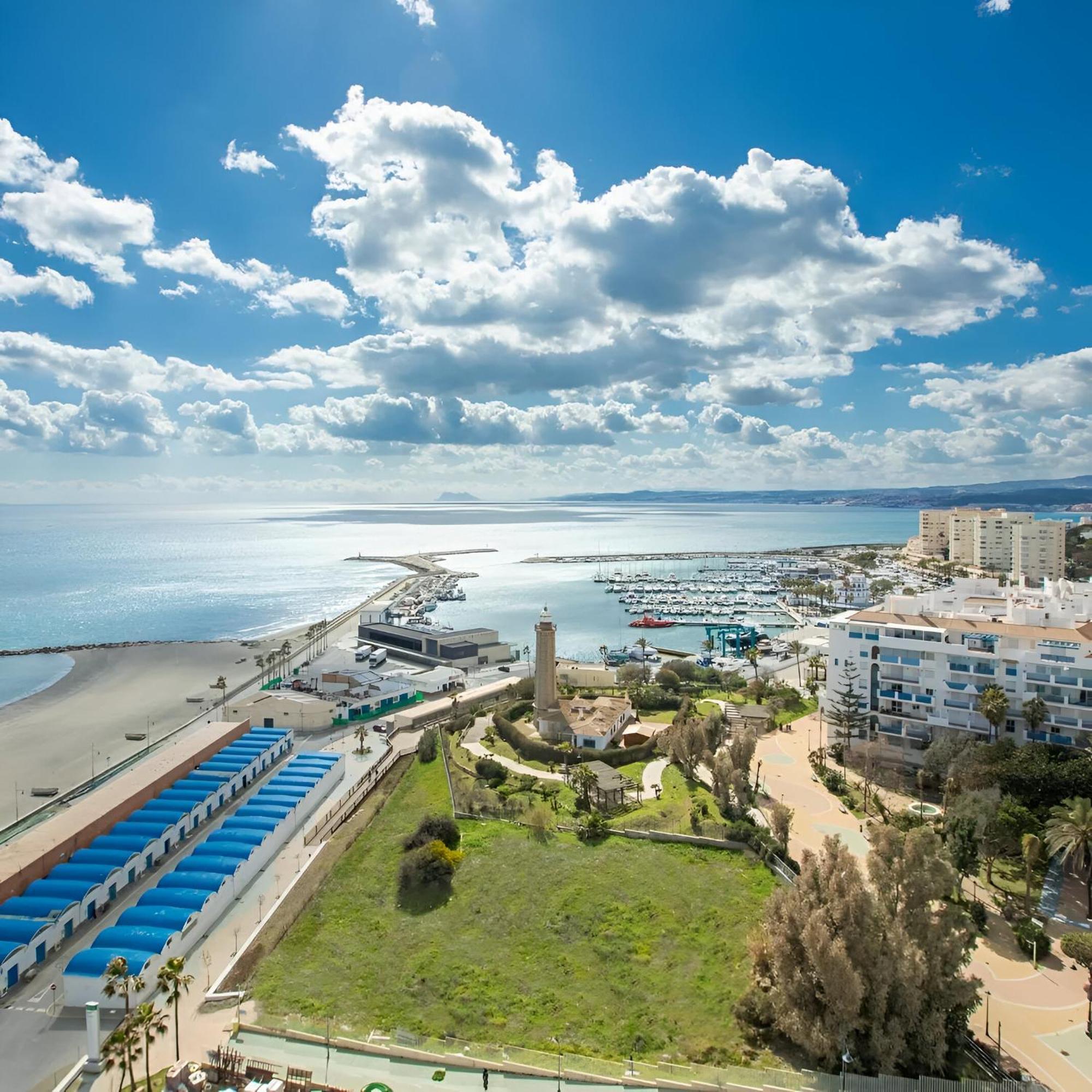 Moderno Piso Centrico 3 Junto Al Mar Apartamento Estepona