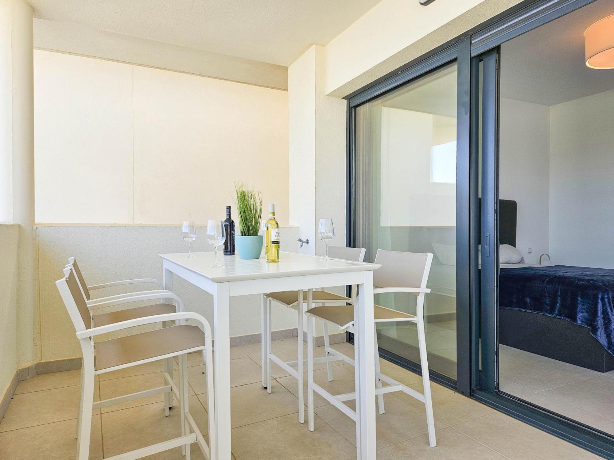Modern 2 Bed Ground Floor Cortesin