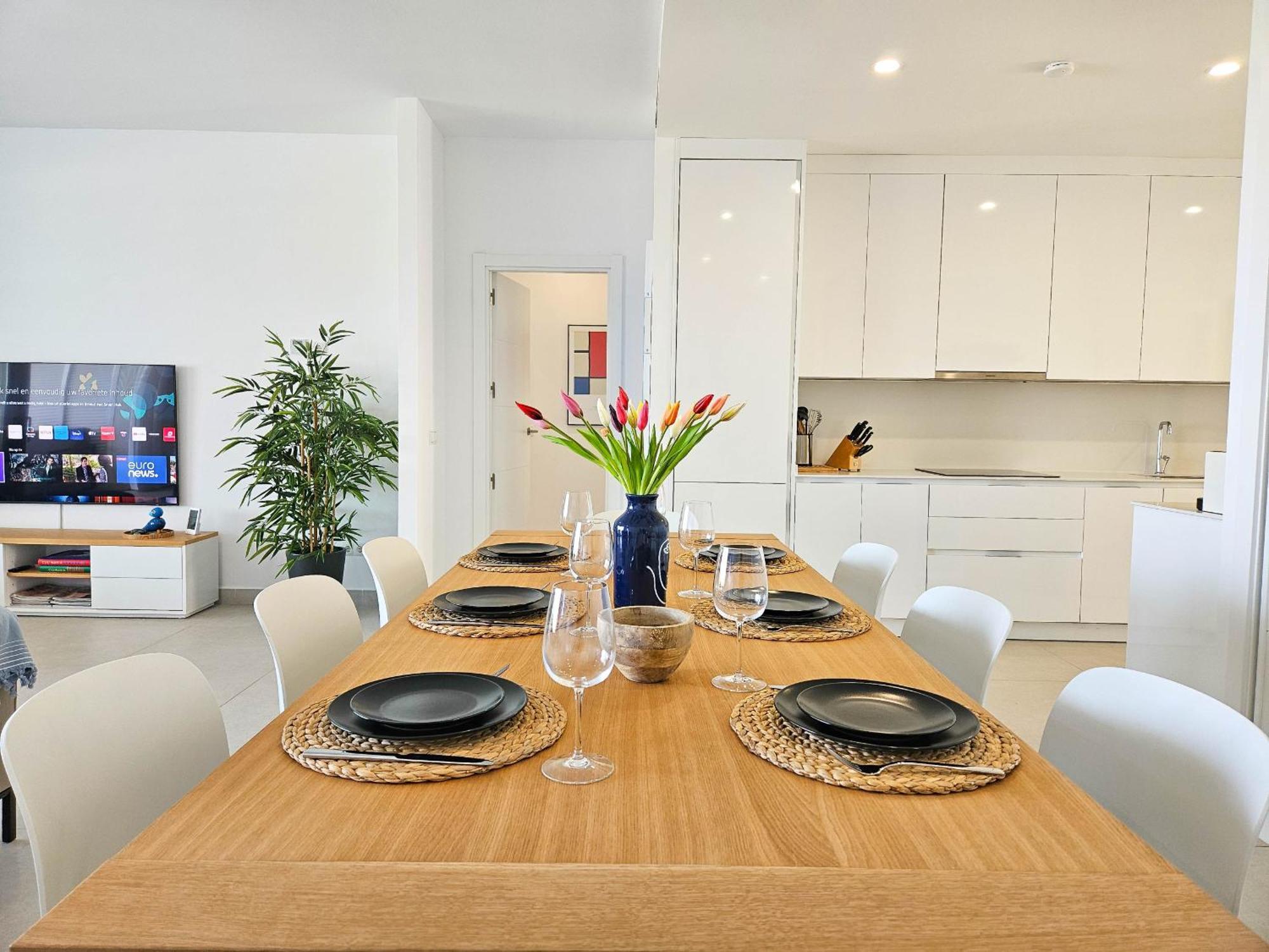 Modern 2 Bed Ground Floor Cortesin