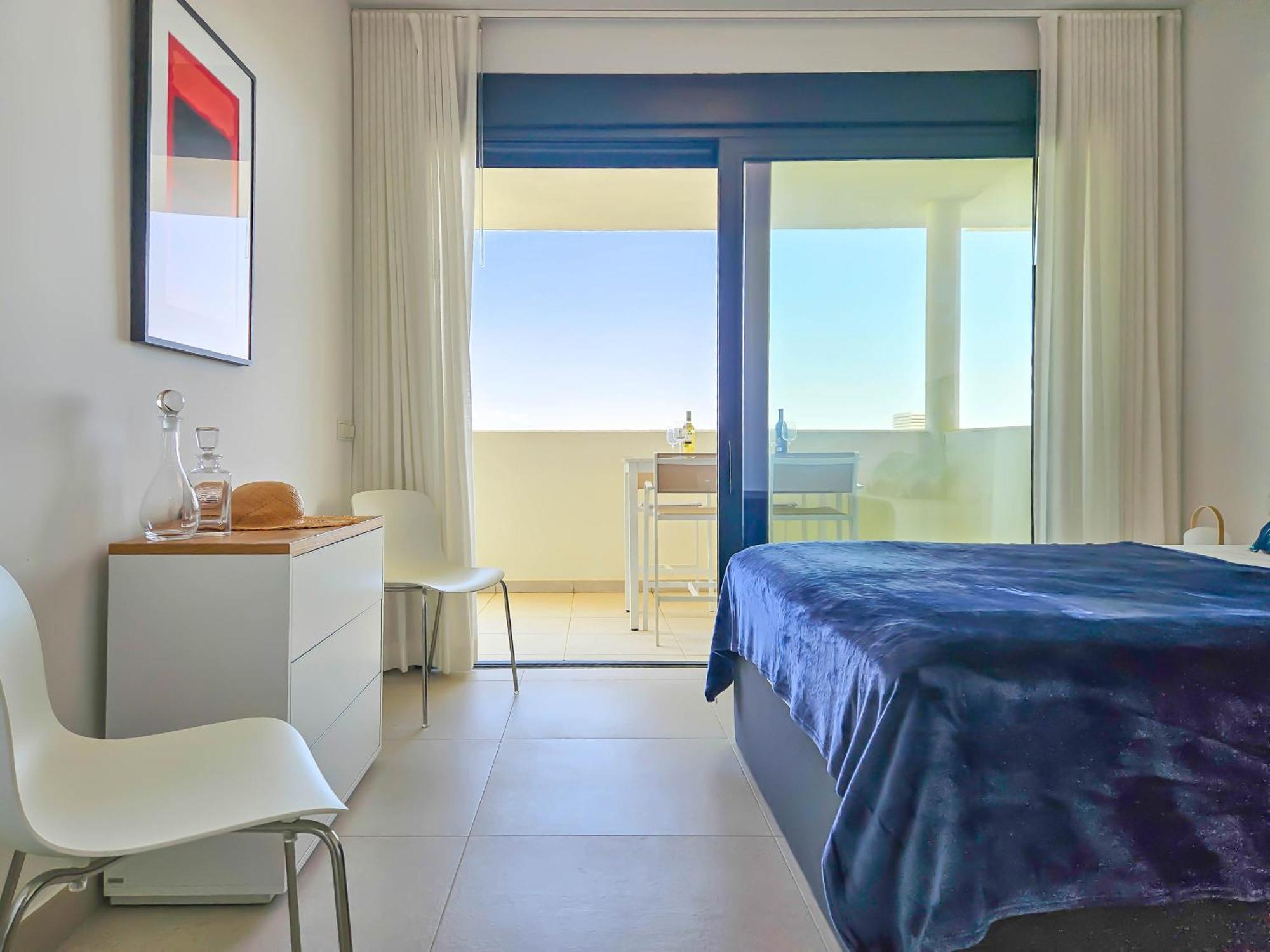 Apartment Modern 2 Bed Ground Floor Cortesin *