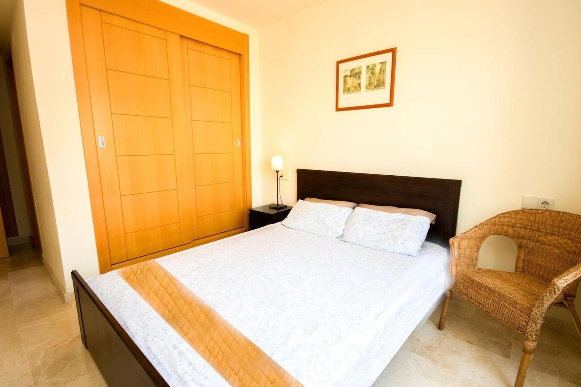One Bedroom In Apartment