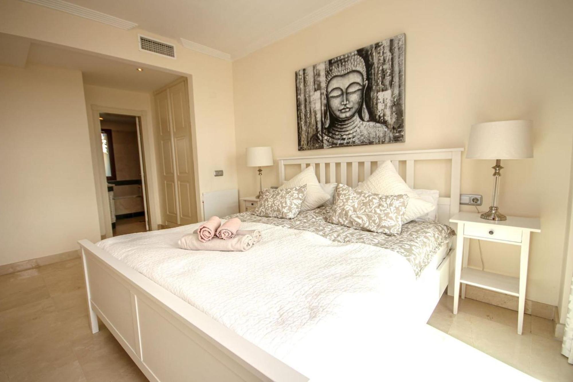 Apartment Penthouse Great Sea Views & Access *
