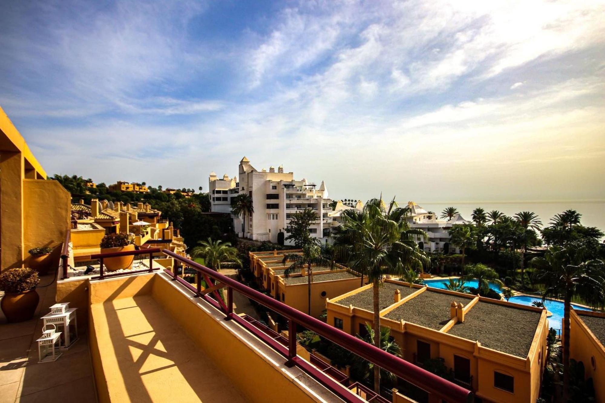 Apartment Penthouse Great Sea Views & Access *
