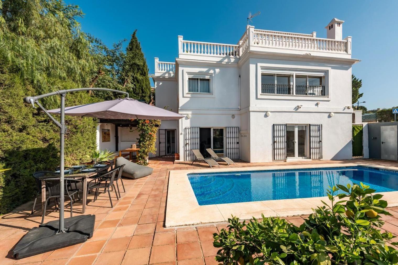 Superb Private Pool Golf Seaview Estepona