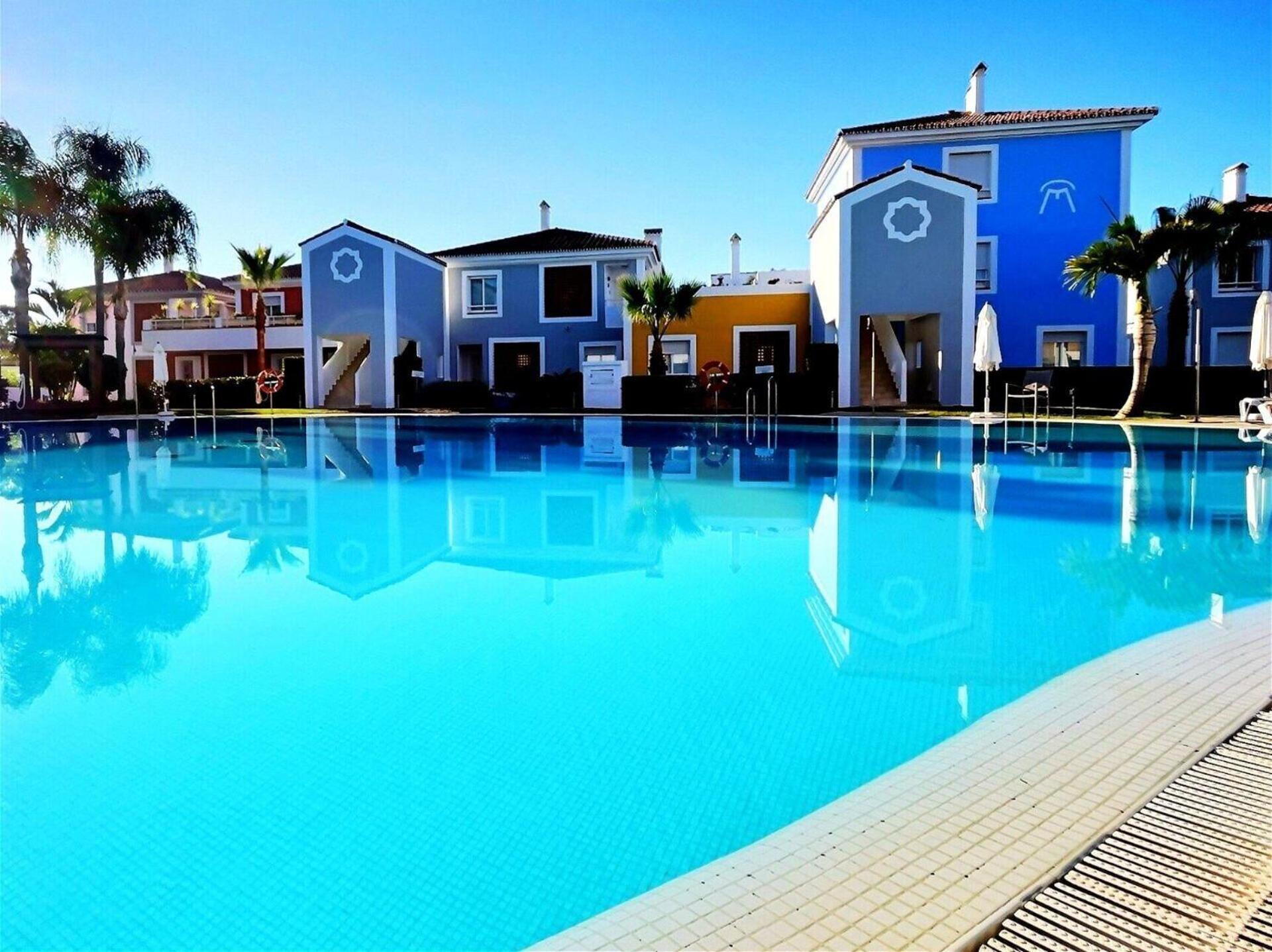 Stunning 2-bedroom Duplex Penthouse In El Paraiso, *