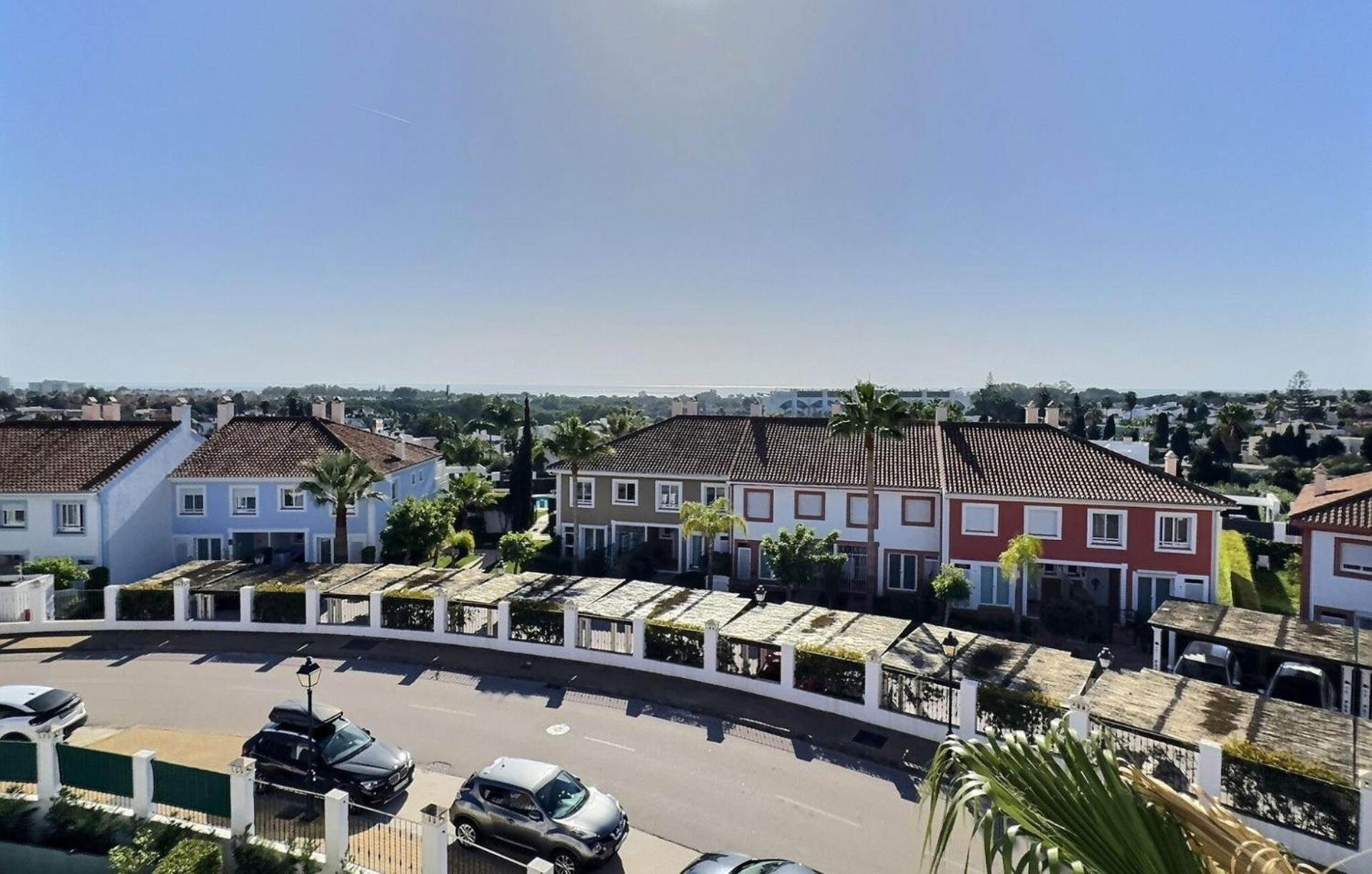 Stunning 2-bedroom Duplex Penthouse In El Paraiso,