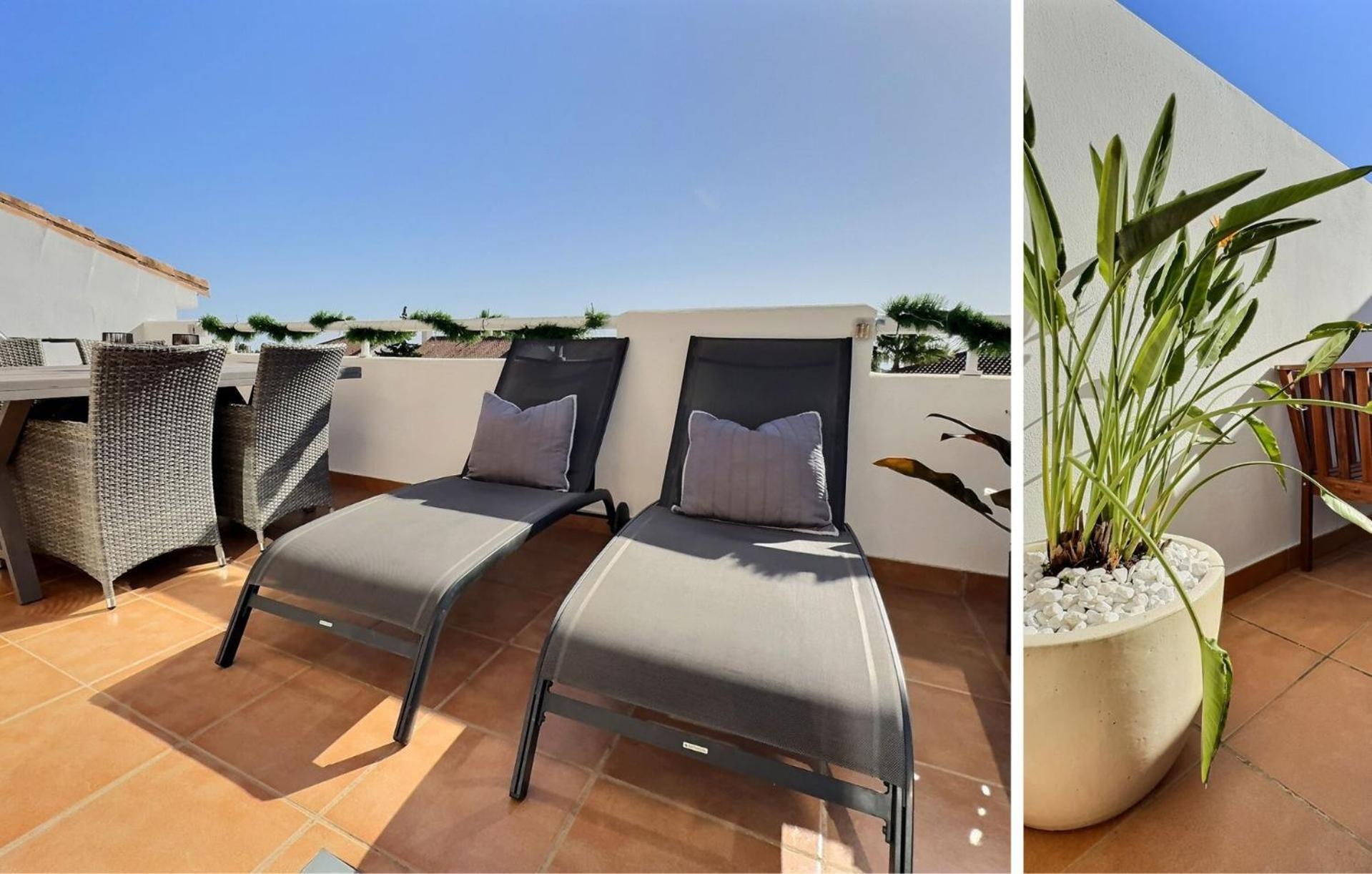 Apartment Stunning 2-bedroom Duplex Penthouse In El Paraiso, Estepona