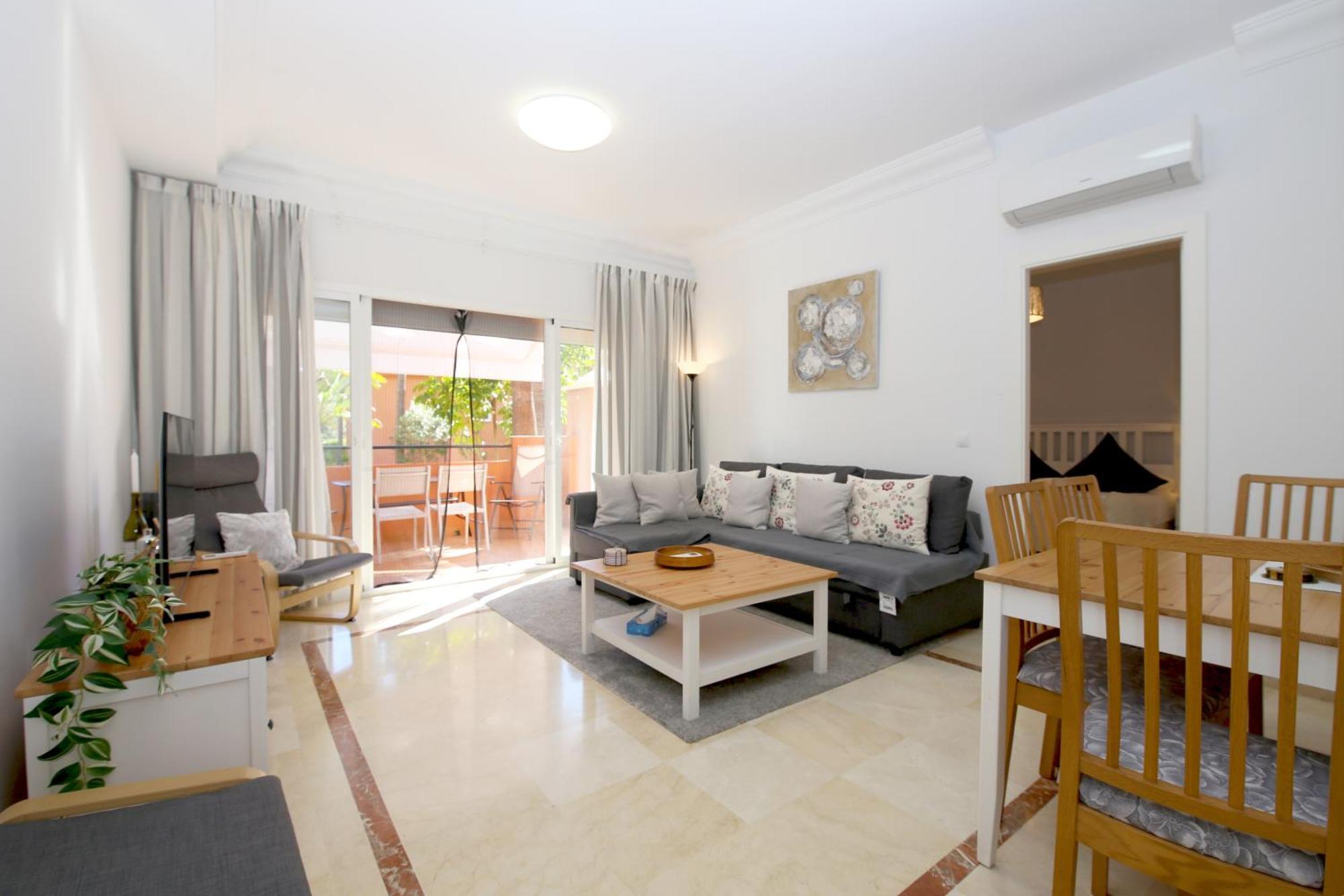 Port Flamenco Apartment *