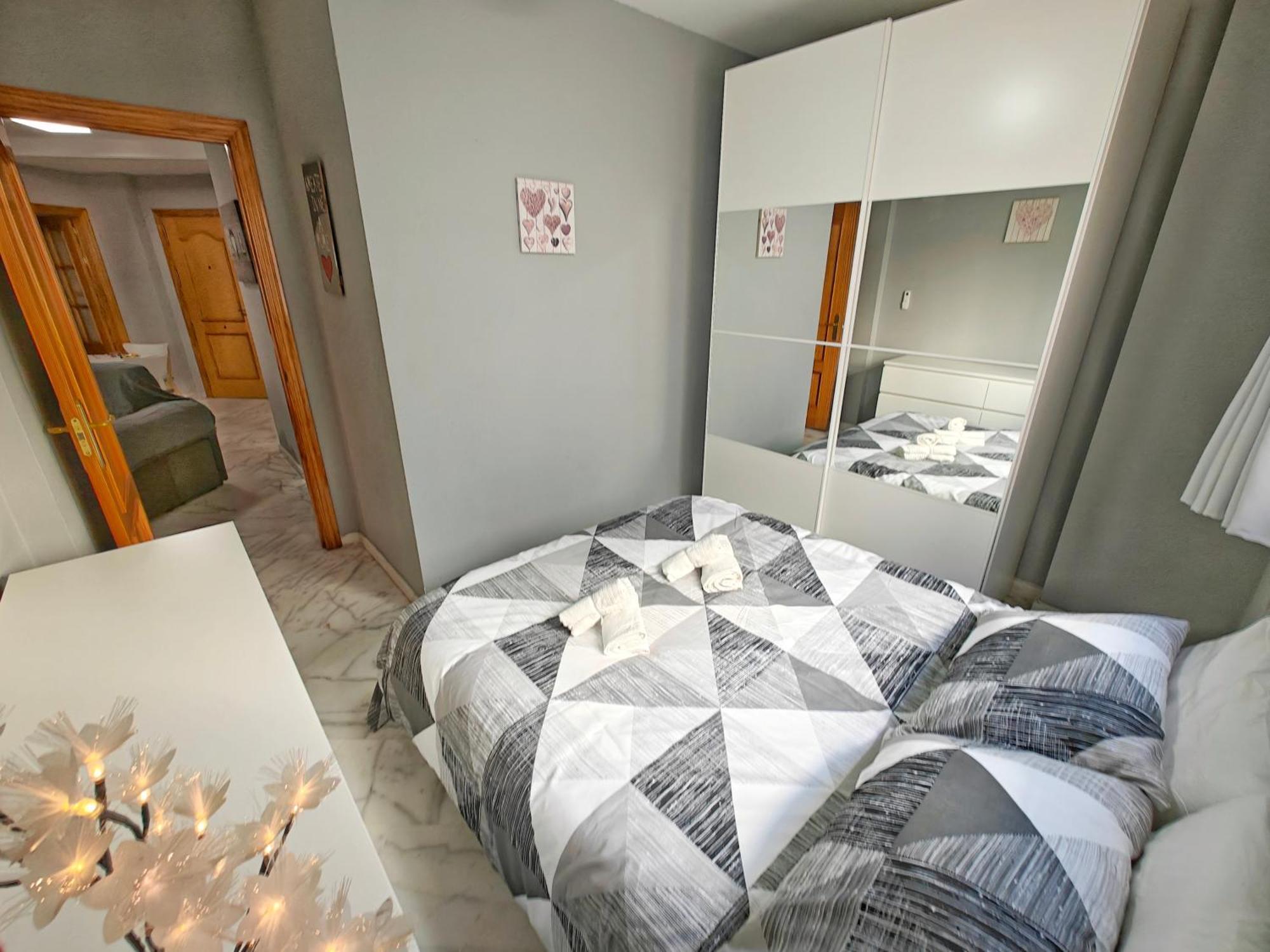 Moderno Piso Centrico 3 Junto Al Mar Apartamento Estepona