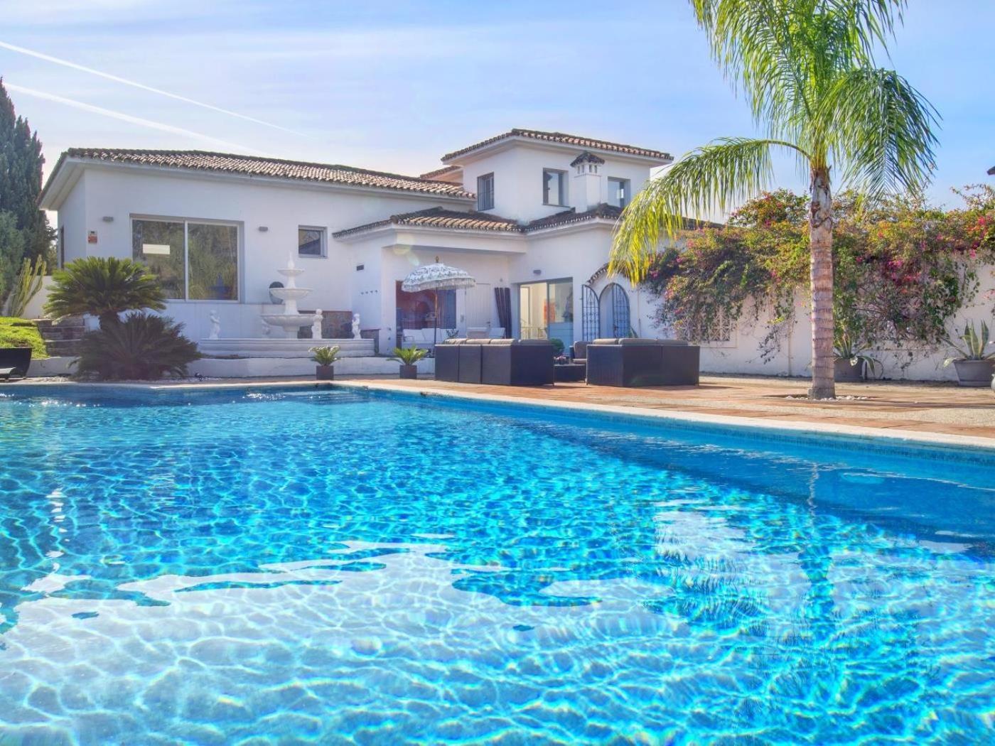 Stunning 6bedrooms Marbella With By Lodgerstrip Pousada Estepona