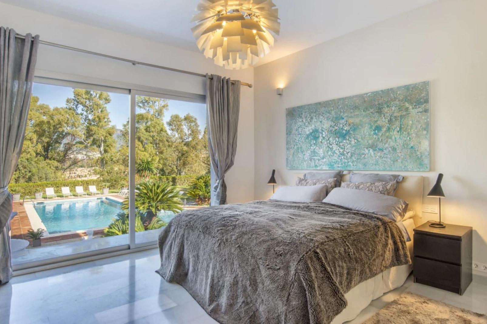 Stunning 6bedrooms Marbella With By Lodgerstrip Pousada