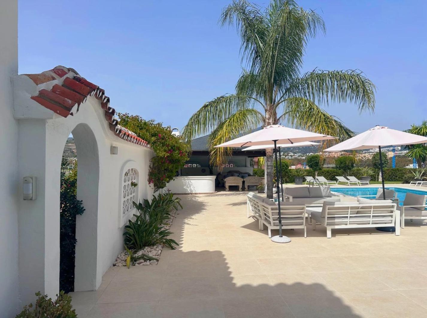 Stunning 6bedrooms Marbella With By Lodgerstrip Pousada