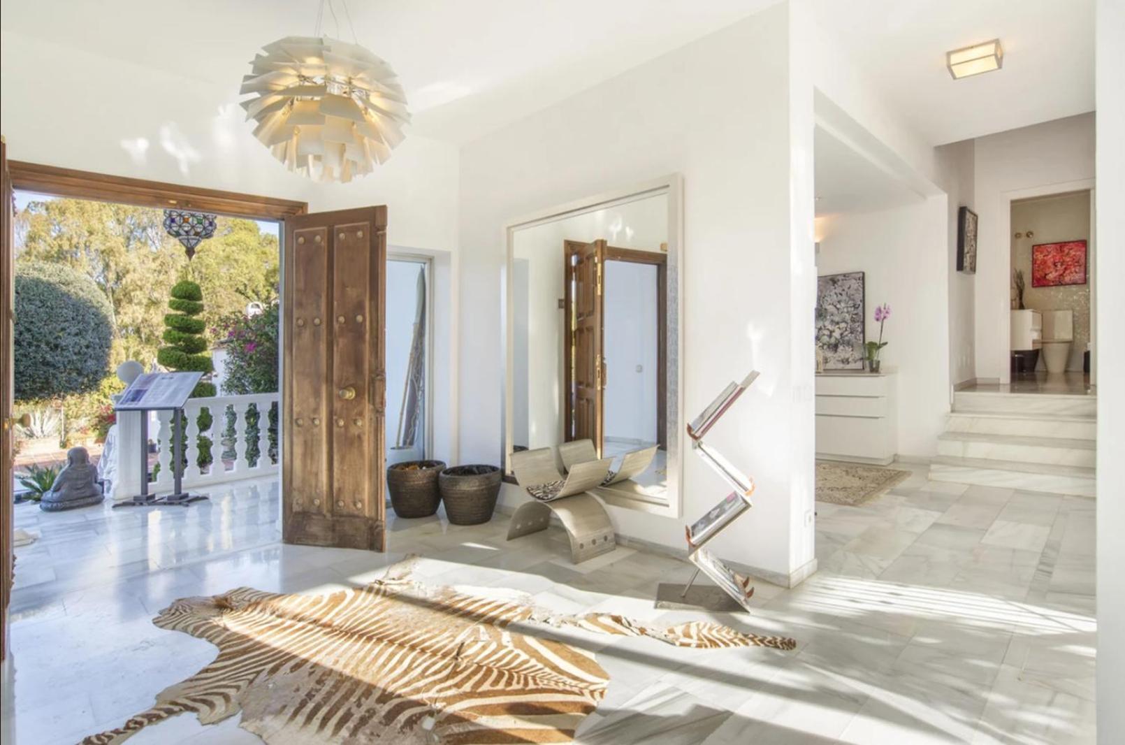 Pousada Stunning 6bedrooms Marbella With By Lodgerstrip