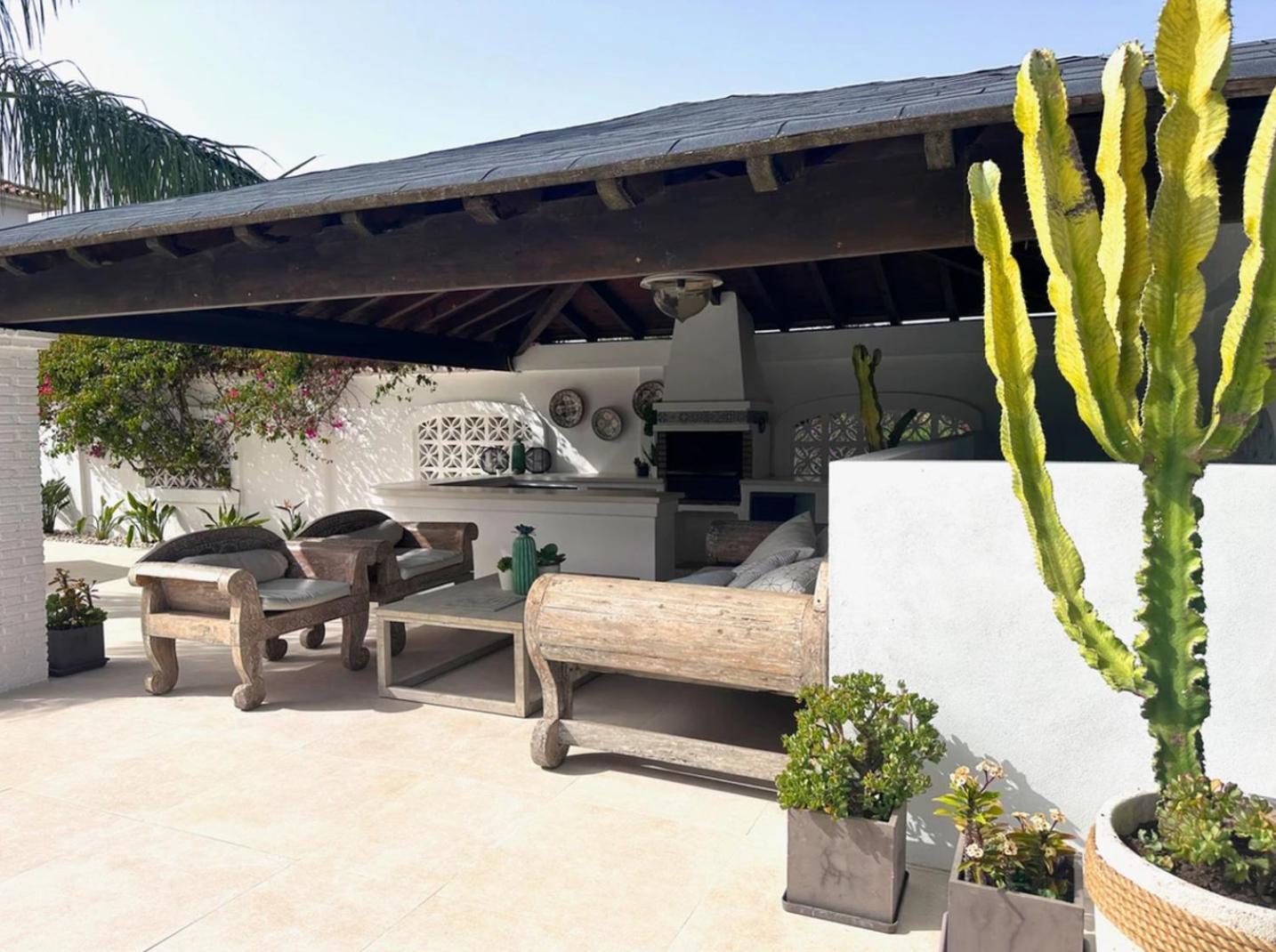 Stunning 6bedrooms Marbella With By Lodgerstrip Pousada Estepona