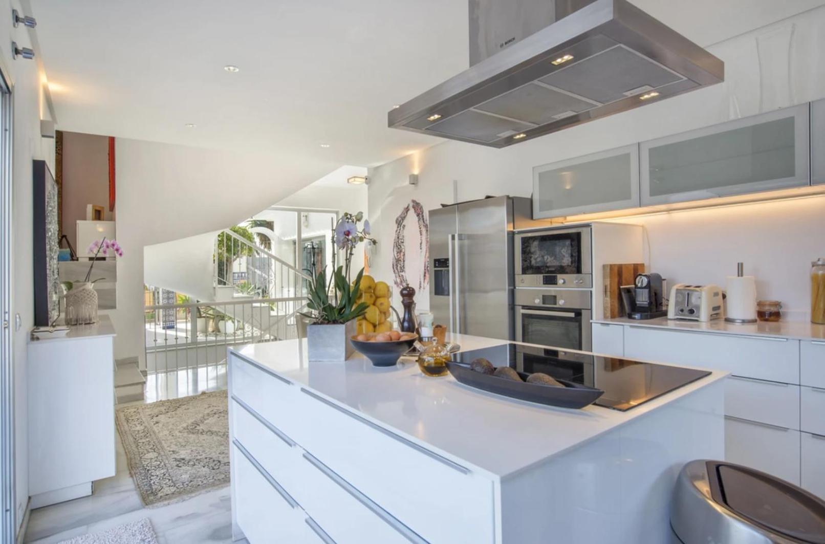 Stunning 6bedrooms Marbella With By Lodgerstrip