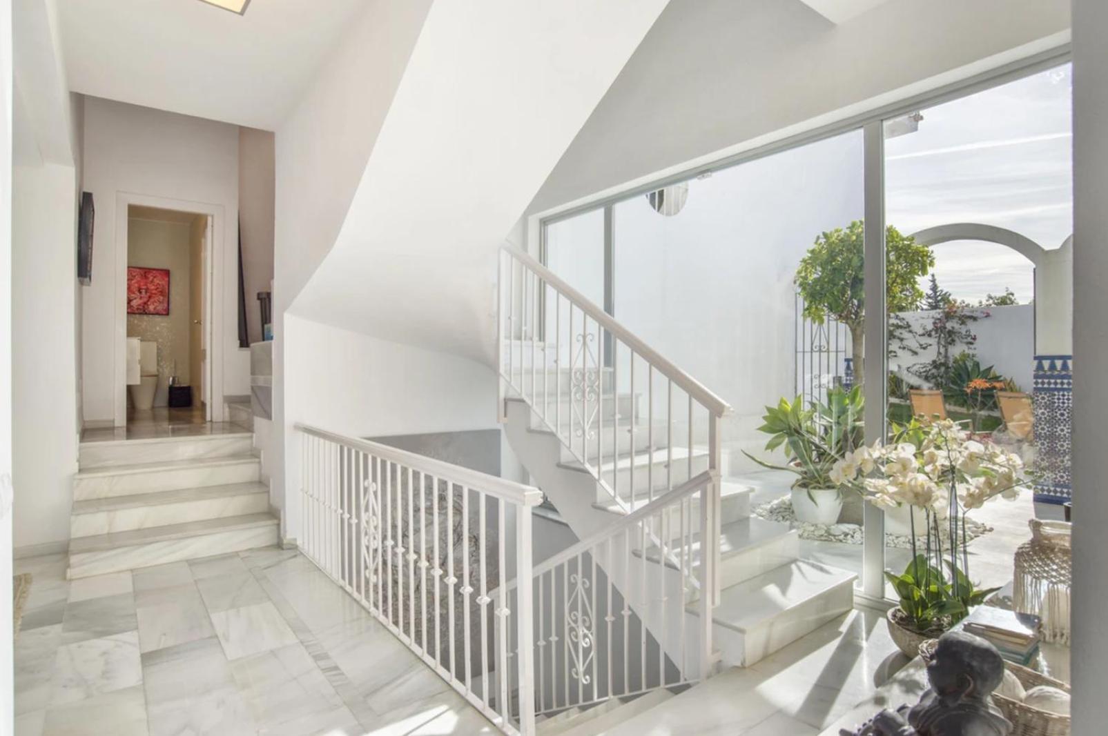 Stunning 6bedrooms Marbella With By Lodgerstrip *