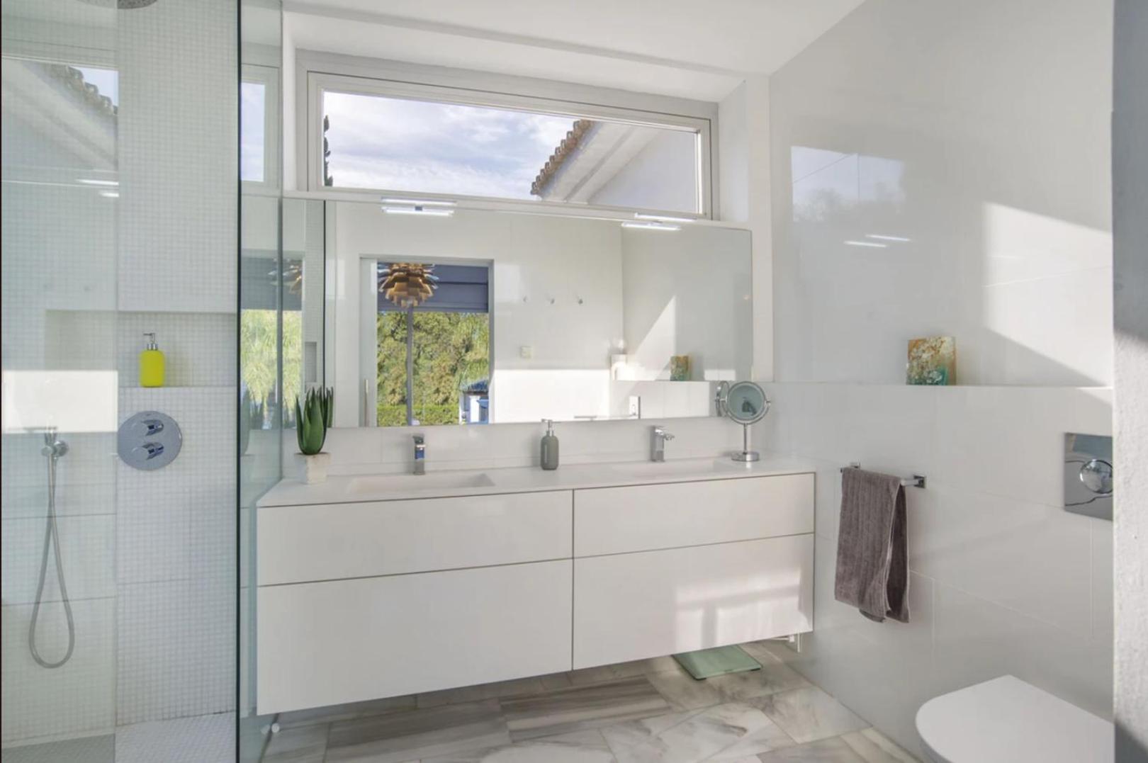 Stunning 6bedrooms Marbella With By Lodgerstrip * Estepona