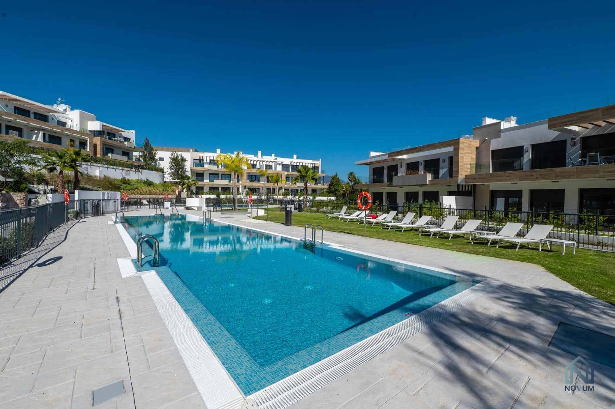 Newly Built 2 Bdrm Modern Oasis W Gym & Pool *