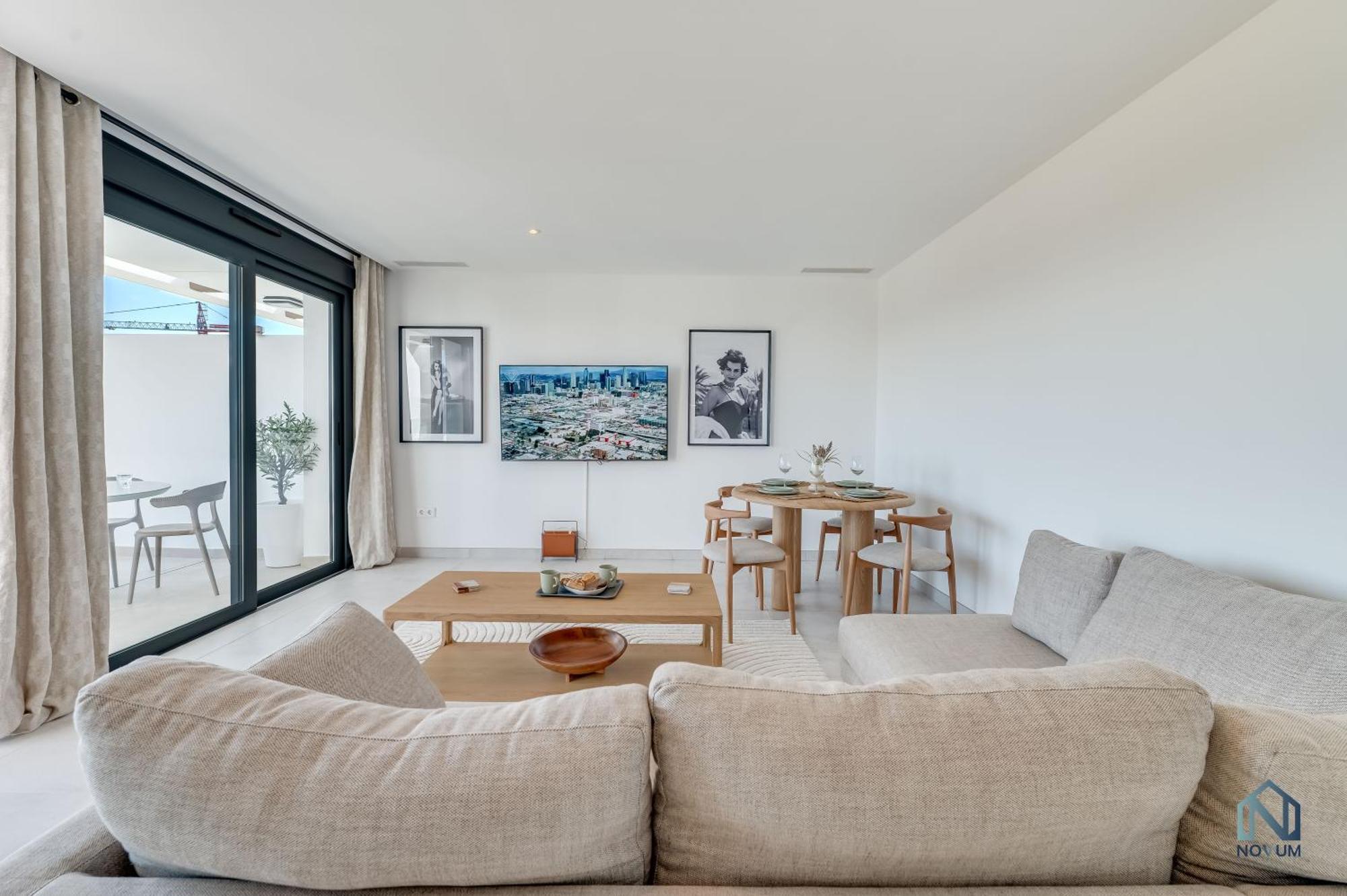 Apartment Newly Built 2 Bdrm Modern Oasis W Gym & Pool