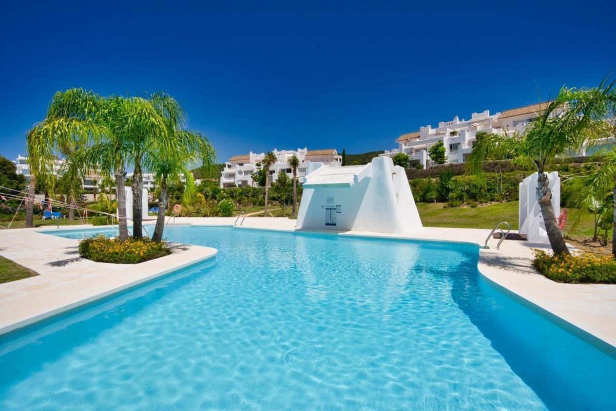 Al-704 - - Alcazaba Lagoon Apartment Estepona