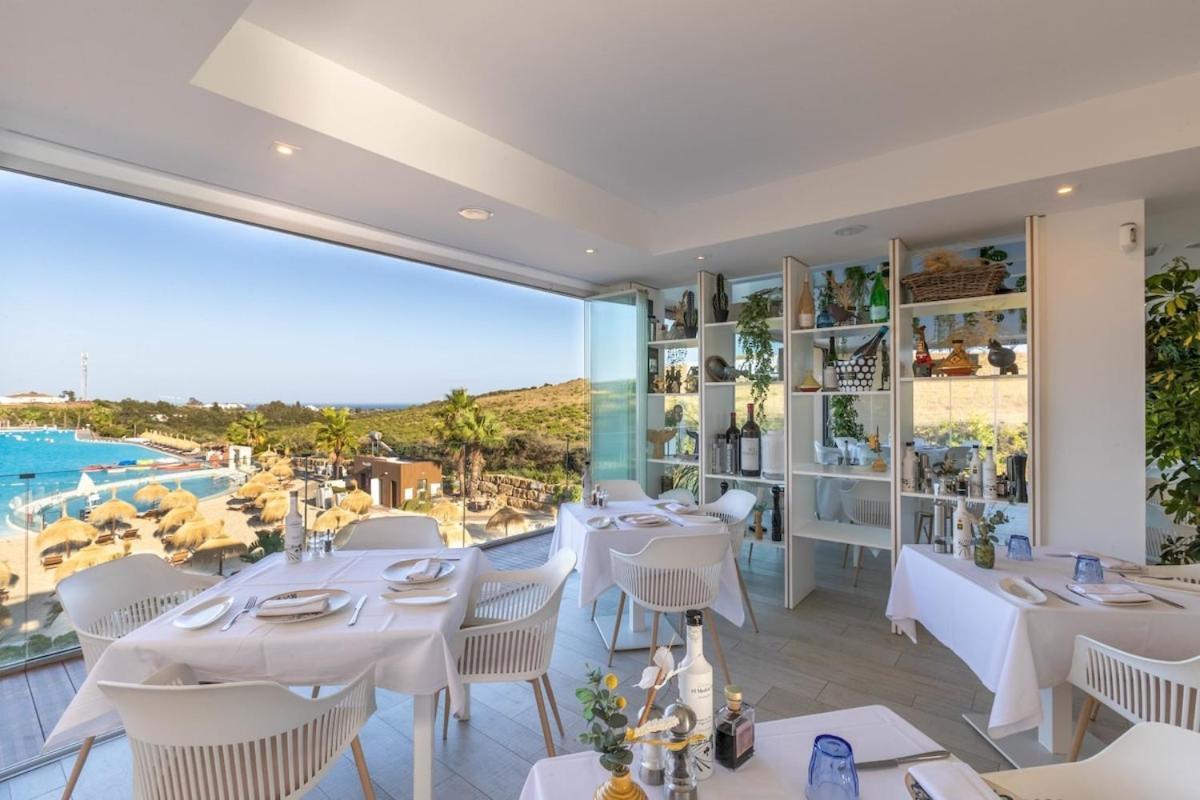 Al-114 - - Alcazaba Lagoon 2 Bed Estepona