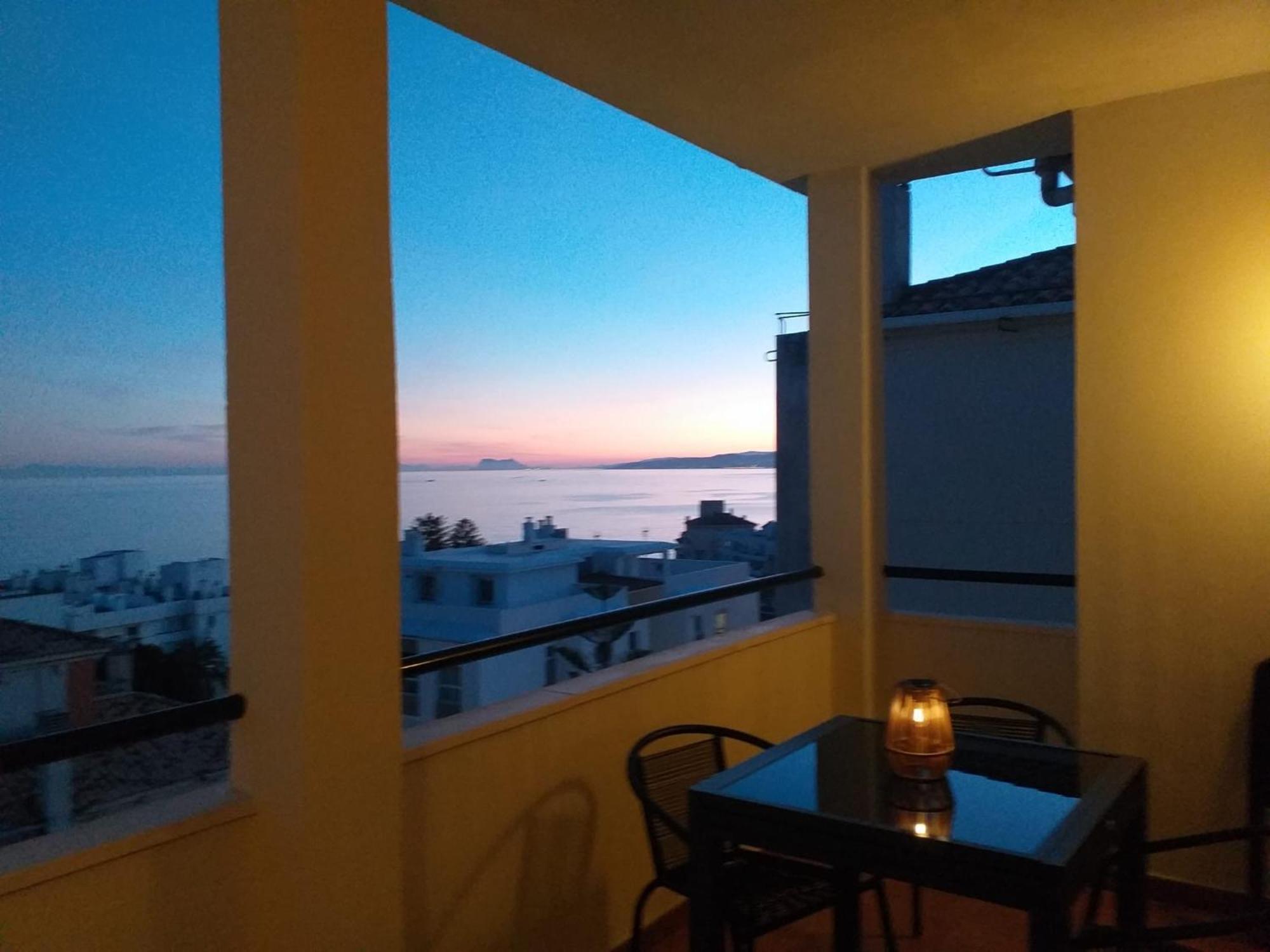 Terrace By The Sea Penthouse & Puerto De Estepona