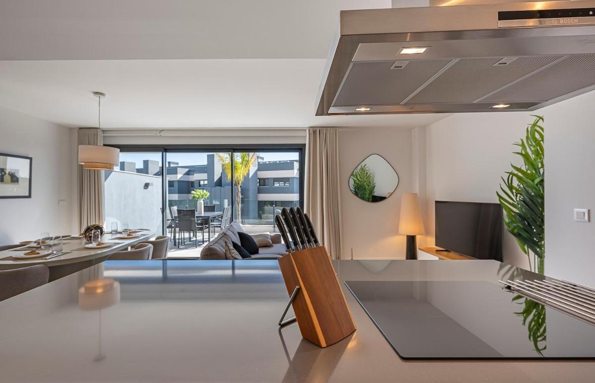 Apartment Magnificent 3-bedroom Apartment, Terrace, Sauna And Swimming Pools Estepona