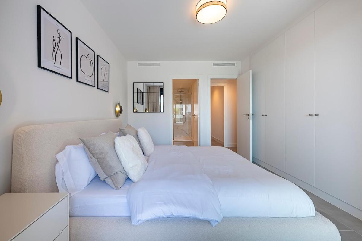 Apartment Magnificent 3-bedroom Apartment, Terrace, Sauna And Swimming Pools Estepona
