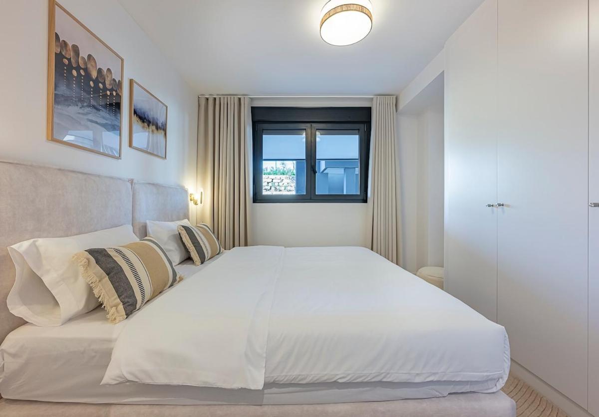 Magnificent 3-bedroom Apartment, Terrace, Sauna And Swimming Pools Apartment