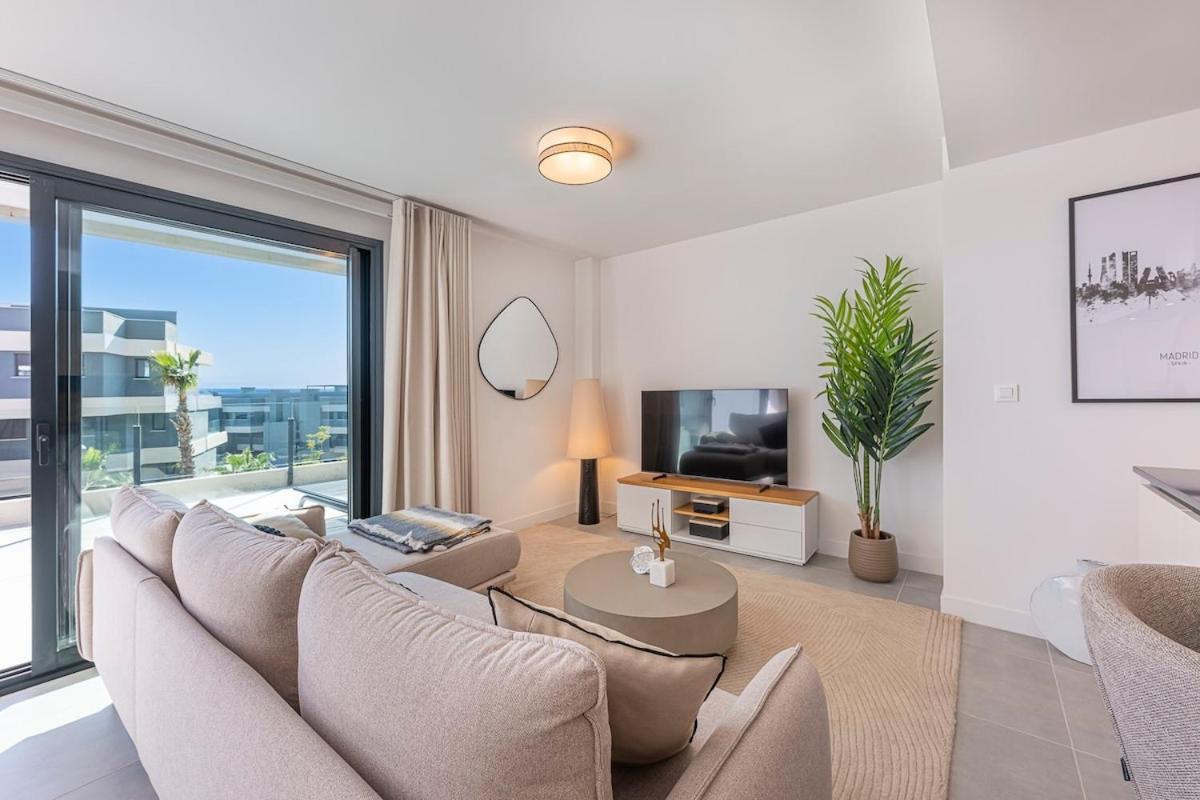 Magnificent 3-bedroom Apartment, Terrace, Sauna And Swimming Pools