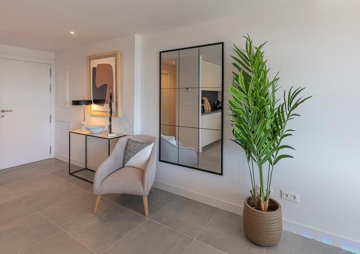 Magnificent 3-bedroom Apartment, Terrace, Sauna And Swimming Pools Apartment Estepona