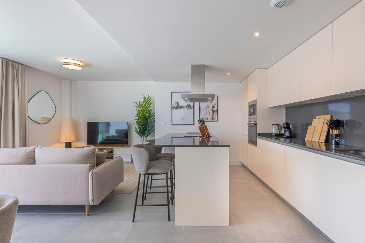 Apartment Magnificent 3-bedroom Apartment, Terrace, Sauna And Swimming Pools
