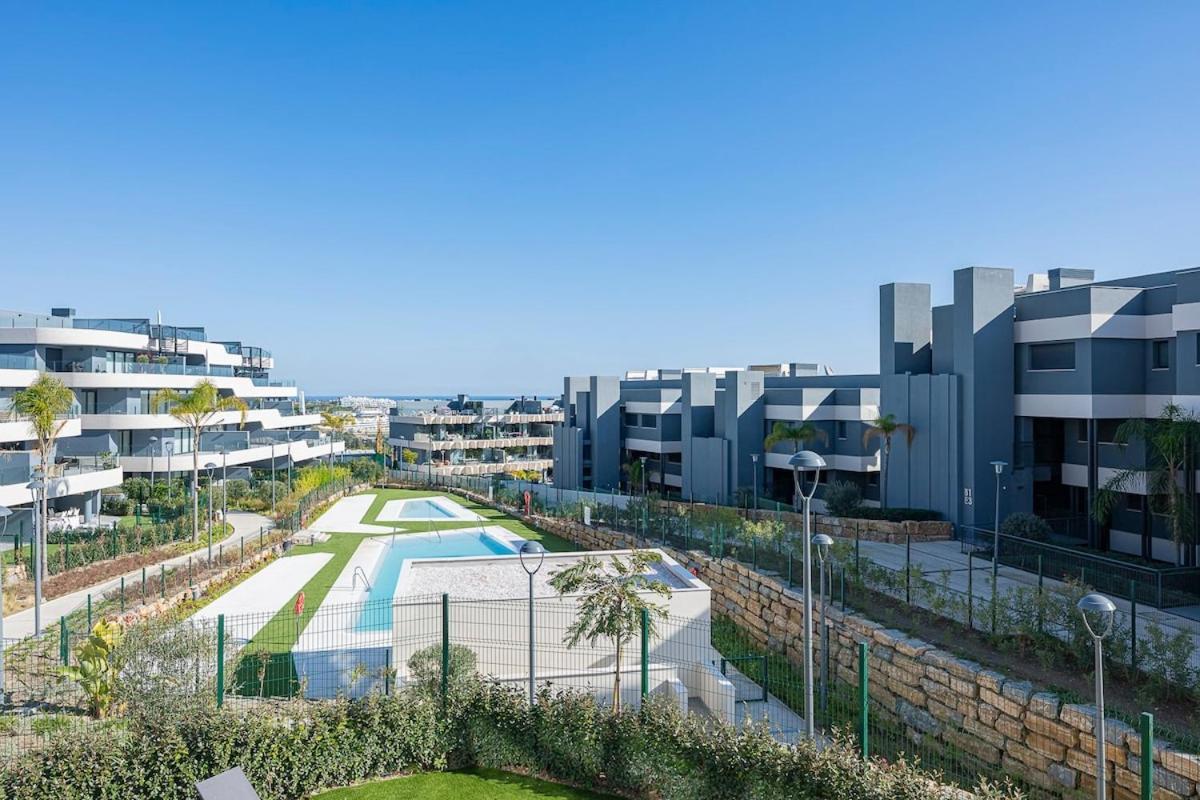 Magnificent 3-bedroom Apartment, Terrace, Sauna And Swimming Pools Apartment Estepona