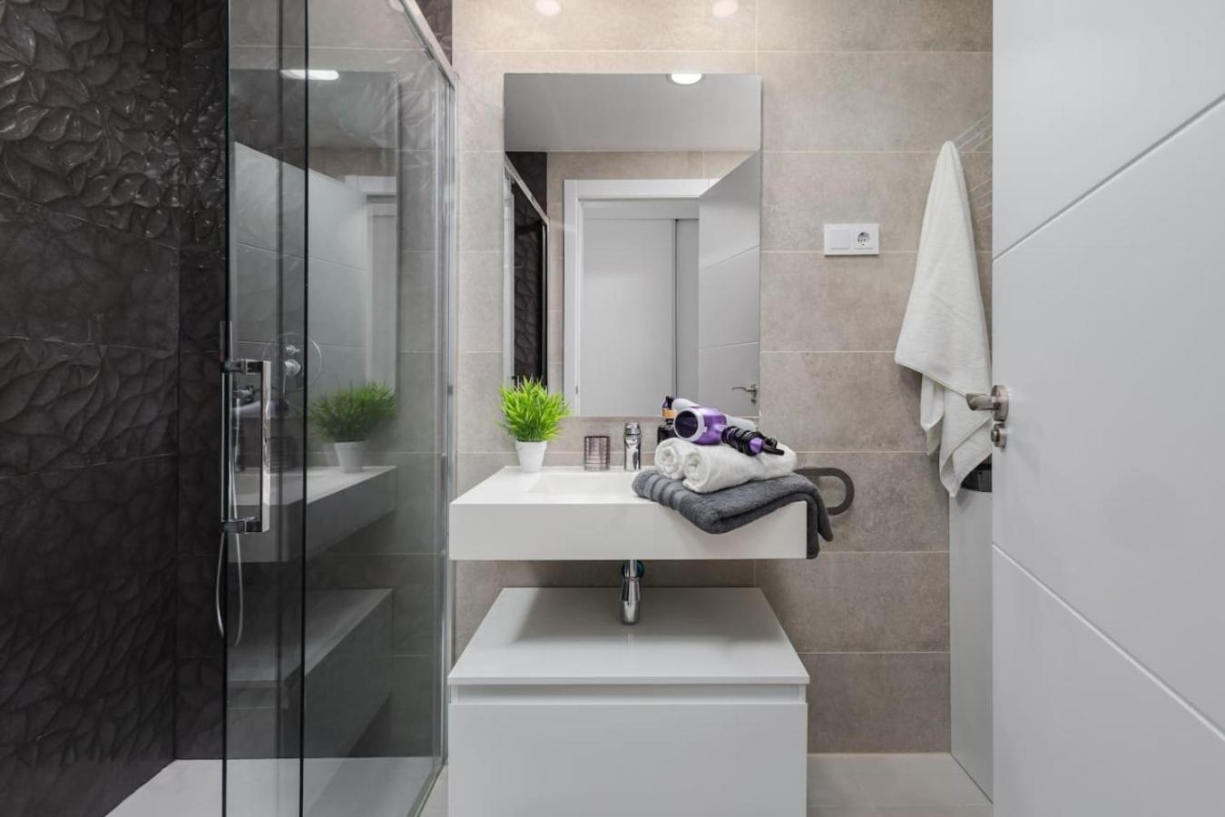 Apartment Luxe In Miradores Del Sol Estepona