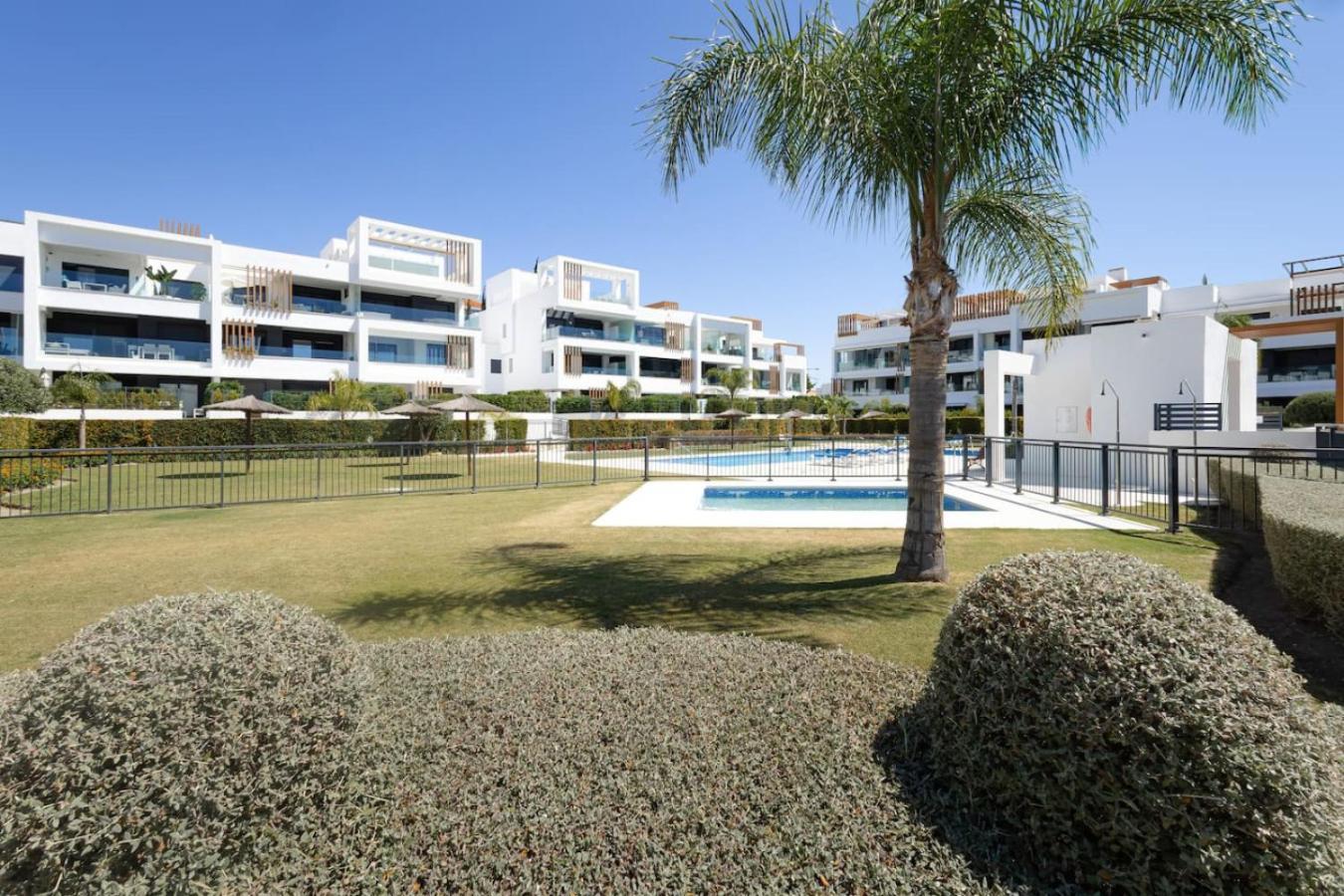 Luxe In Miradores Del Sol *