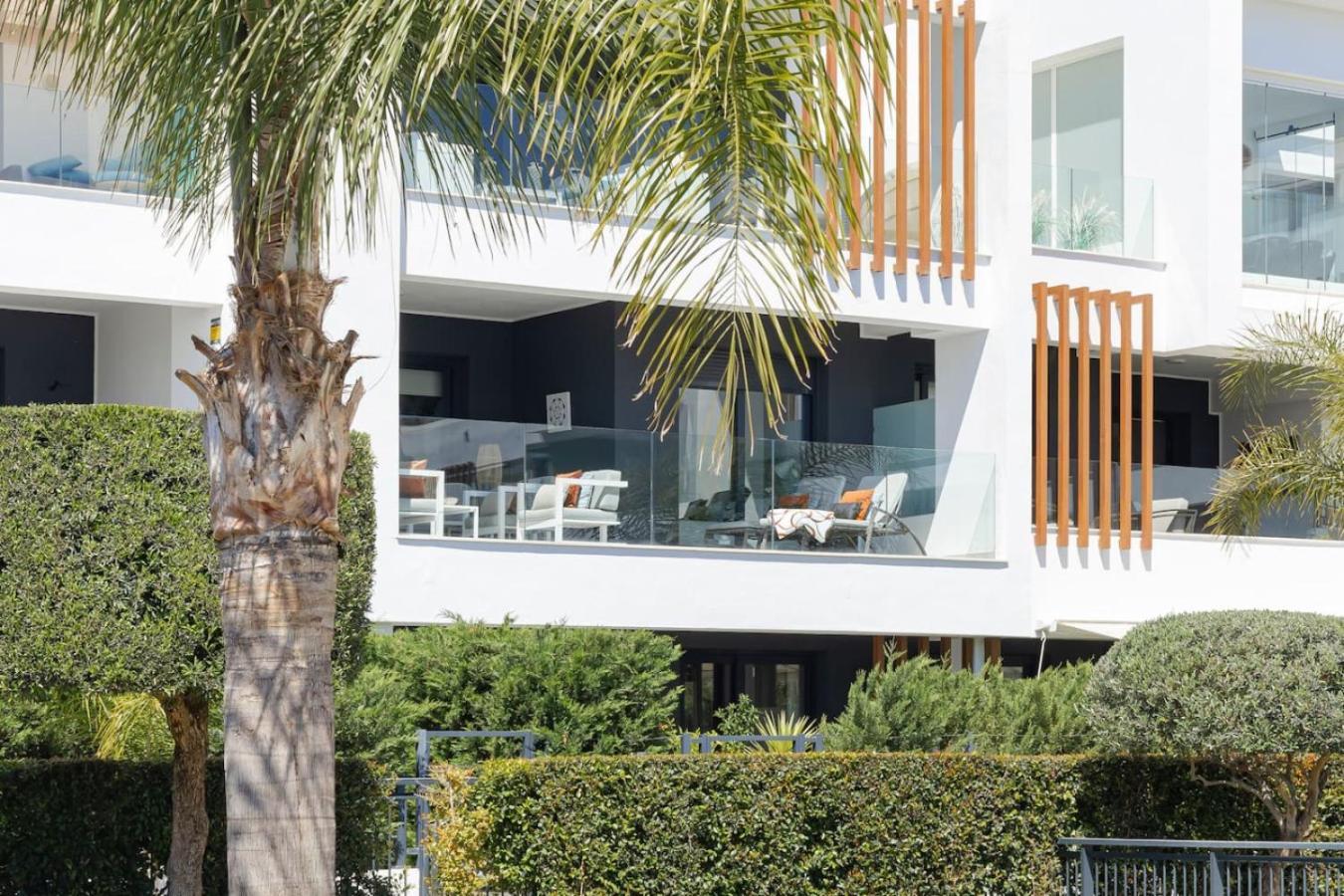 Luxe In Miradores Del Sol *