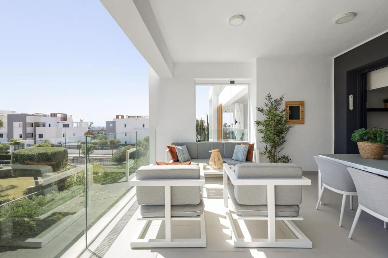 Luxe In Miradores Del Sol Estepona