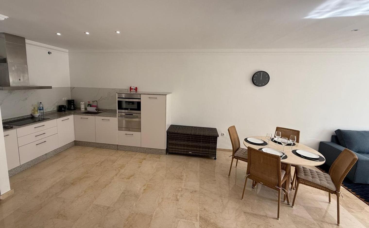 Tualto Apartment Estepona