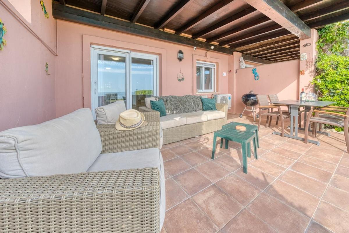 Playa Azul Beachfront Townhouse Сasa de vacaciones