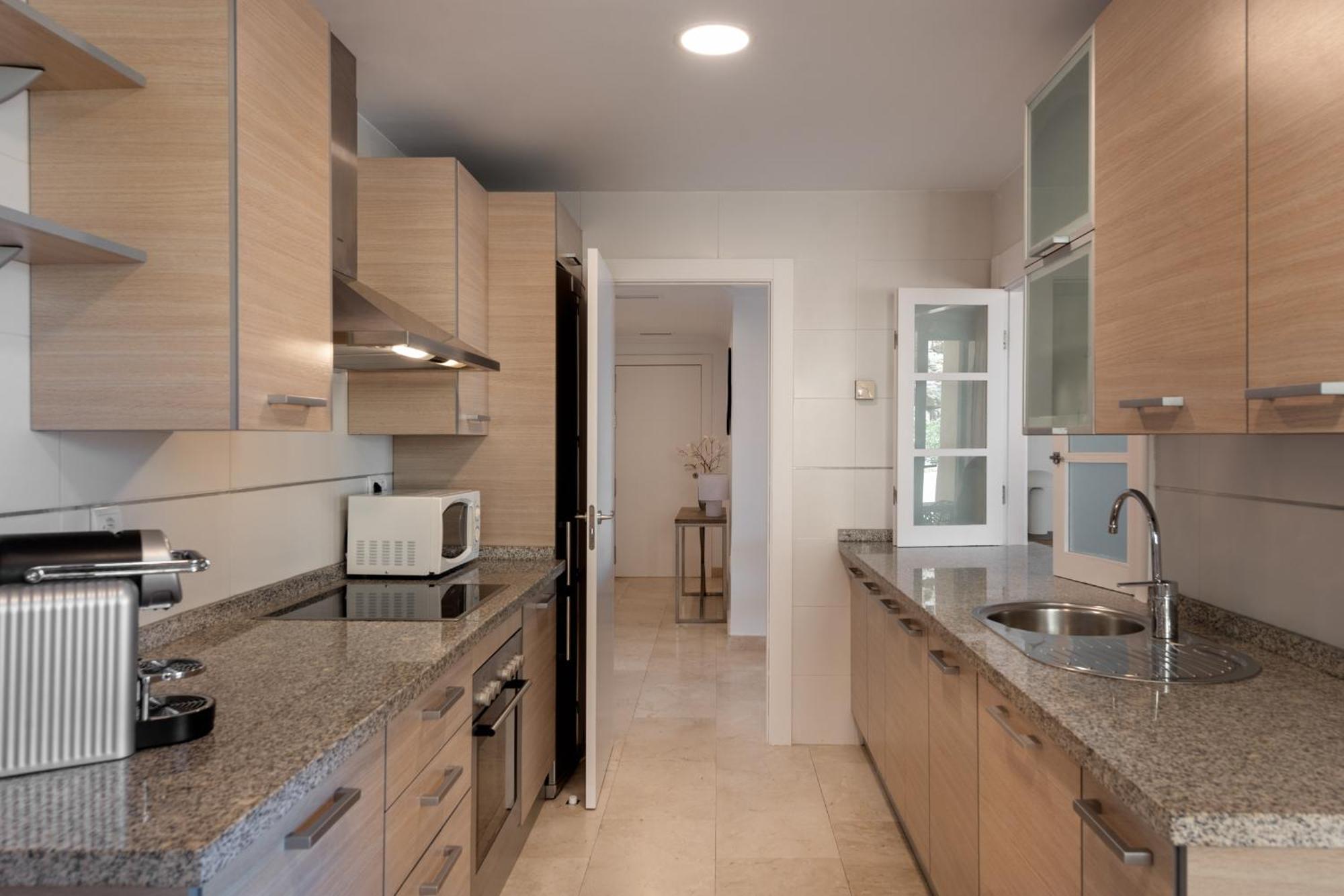 Serene 3-bedroom With Sea And Sunset Views * Estepona