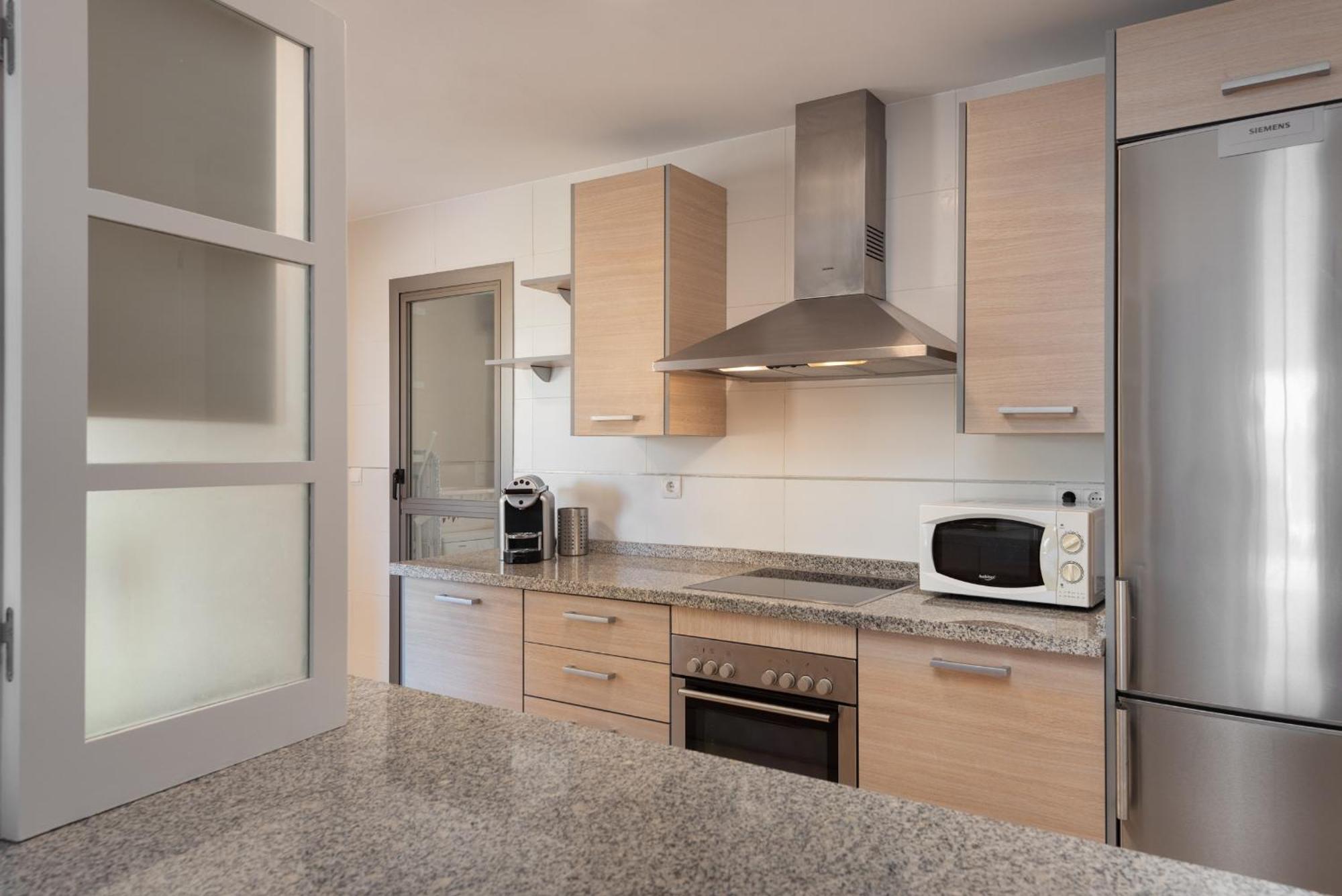 Serene 3-bedroom With Sea And Sunset Views Estepona