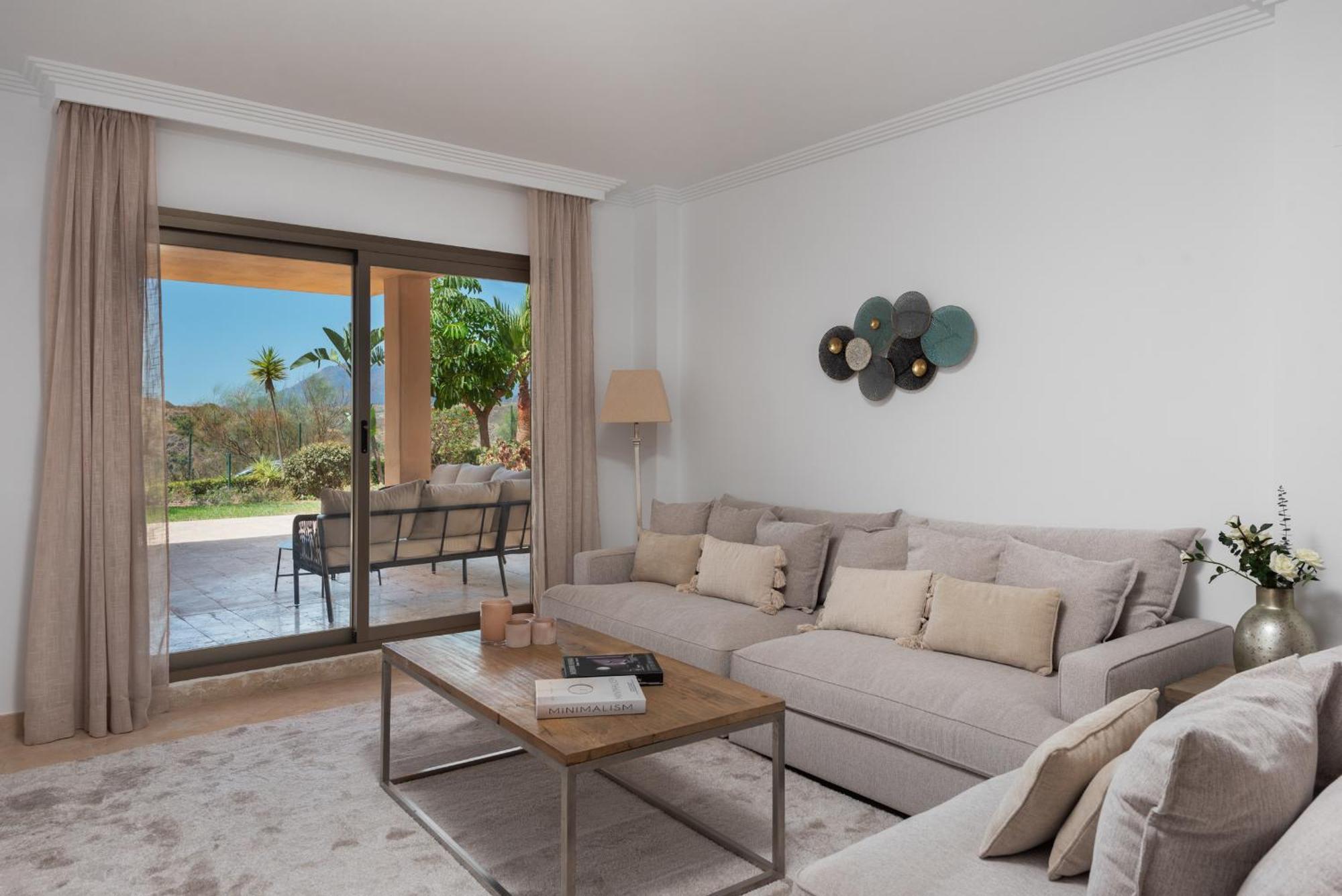 Serene 3-bedroom With Sea And Sunset Views Apartment *