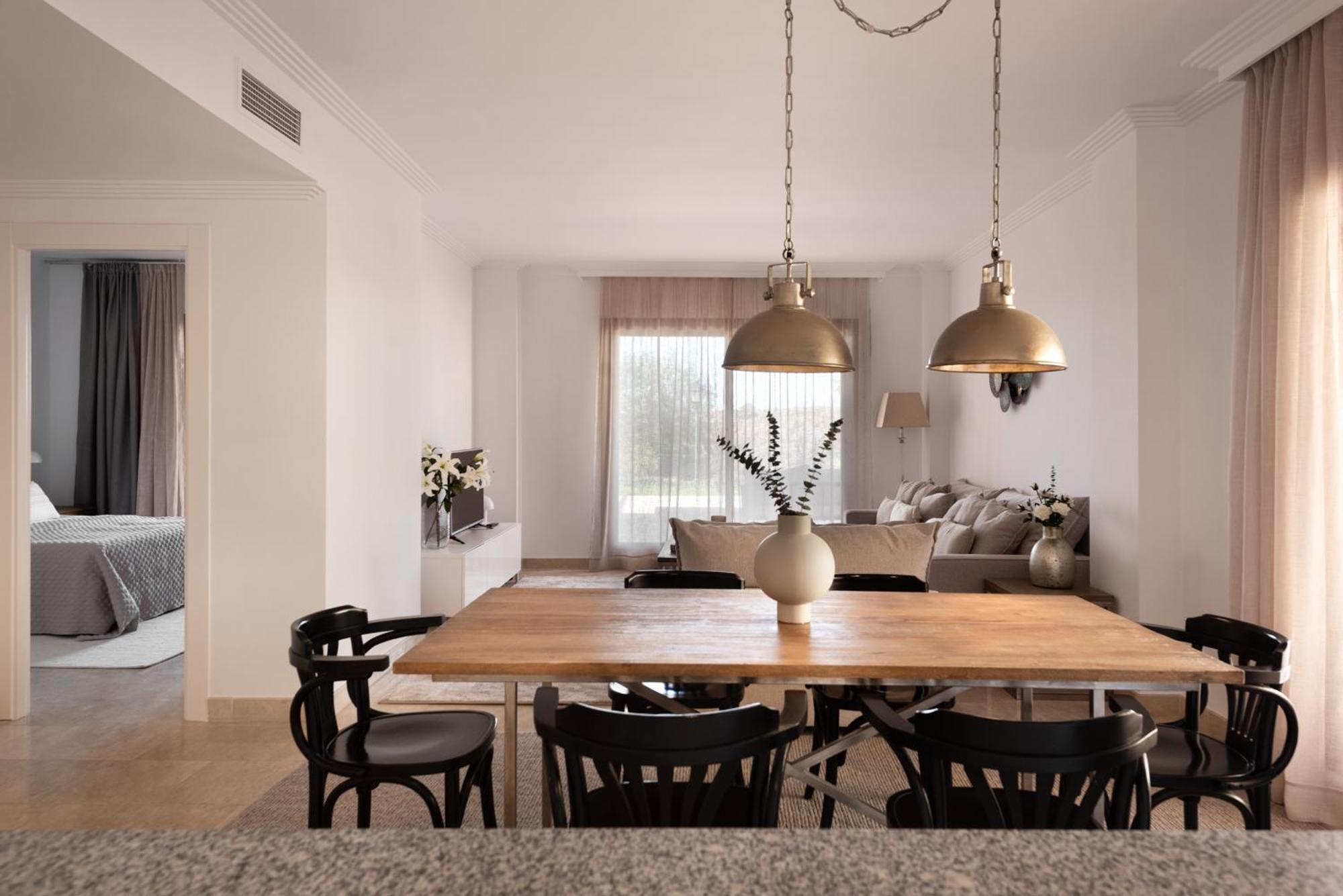 Serene 3-bedroom With Sea And Sunset Views Estepona