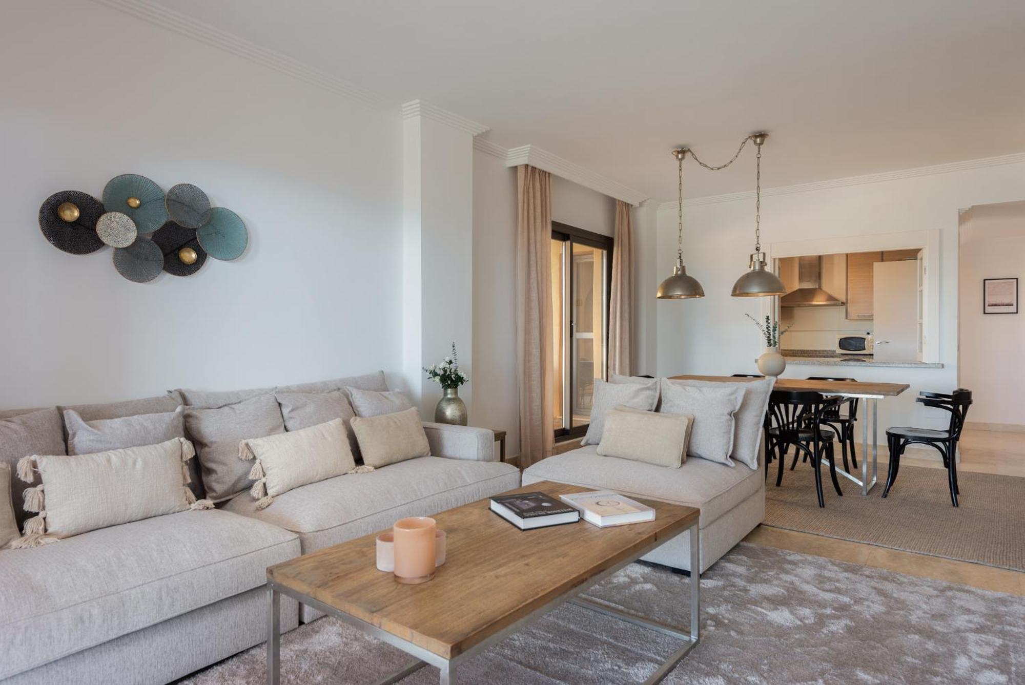 Apartment Serene 3-bedroom With Sea And Sunset Views Estepona